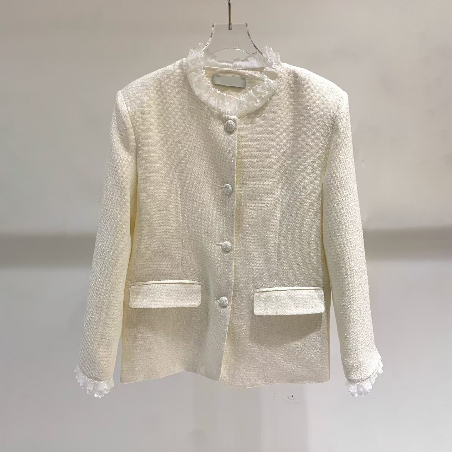 雲朵白蕾絲手袖蕾絲拼接圓領排釦外套