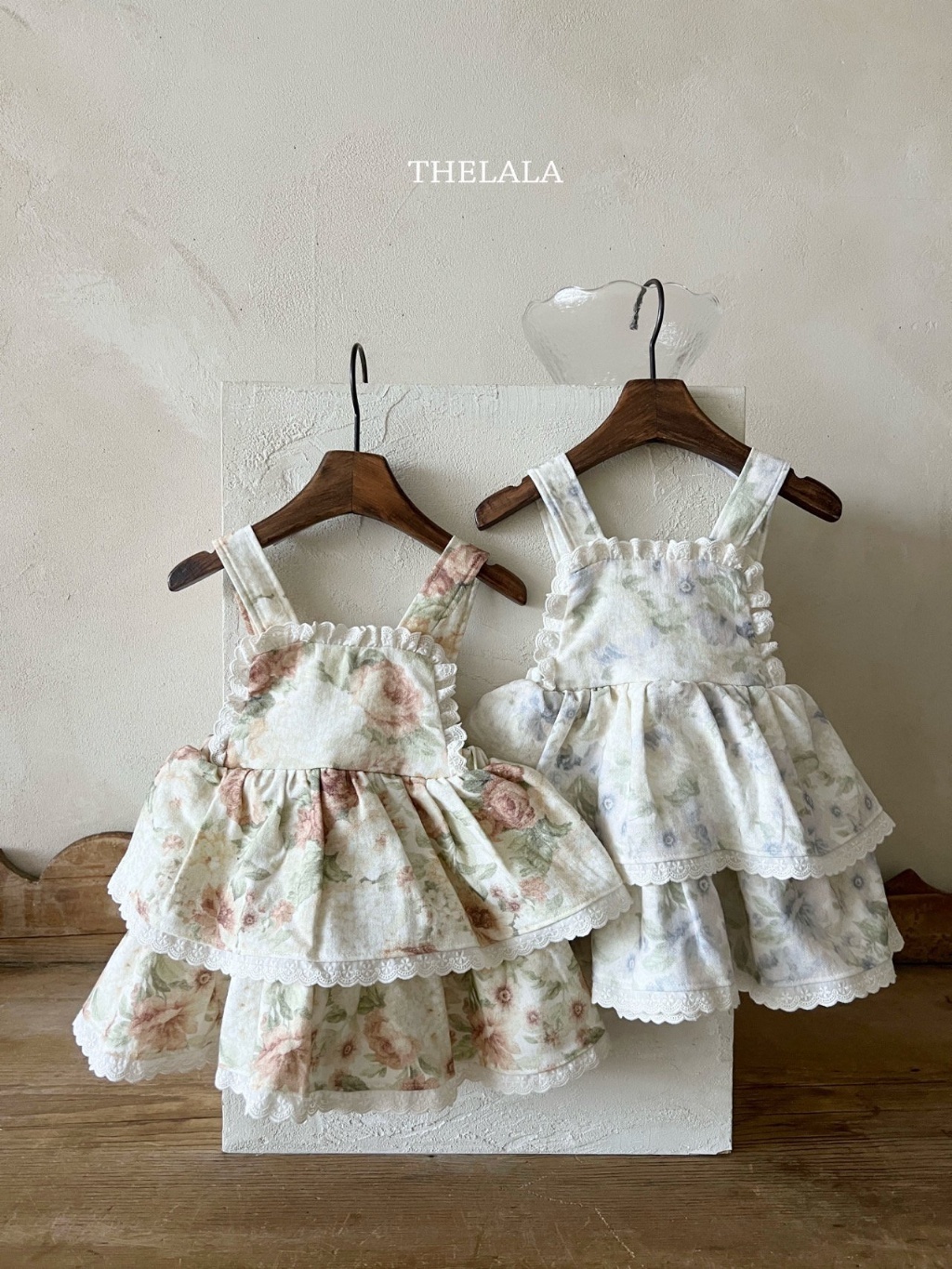 正韓春lalla 小童春季花花吊帶裙