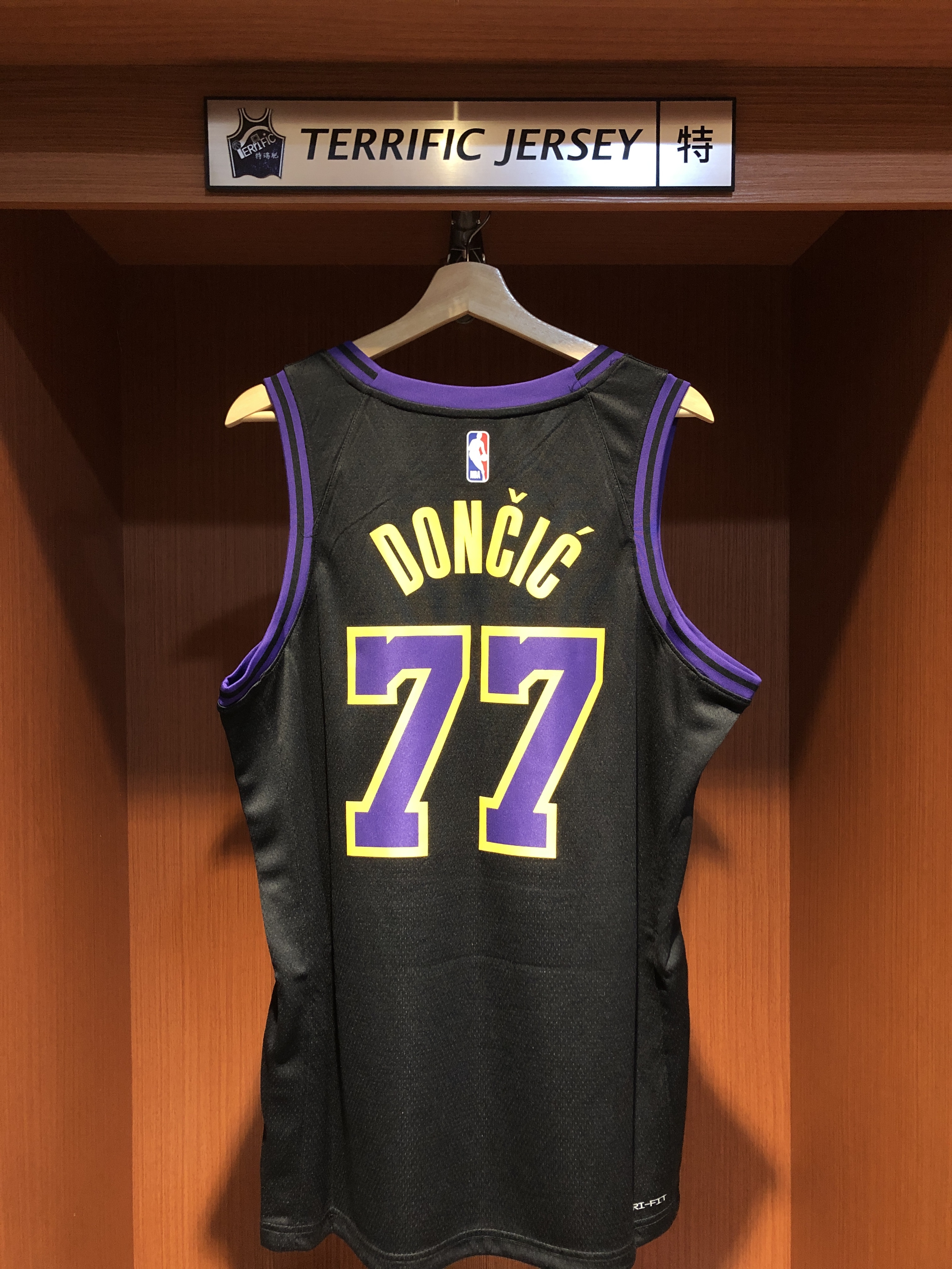 NBA球衣 Luka Doncic 洛杉磯湖人城市 25-26 City Nike Swingman 球迷版 熱轉印 全新