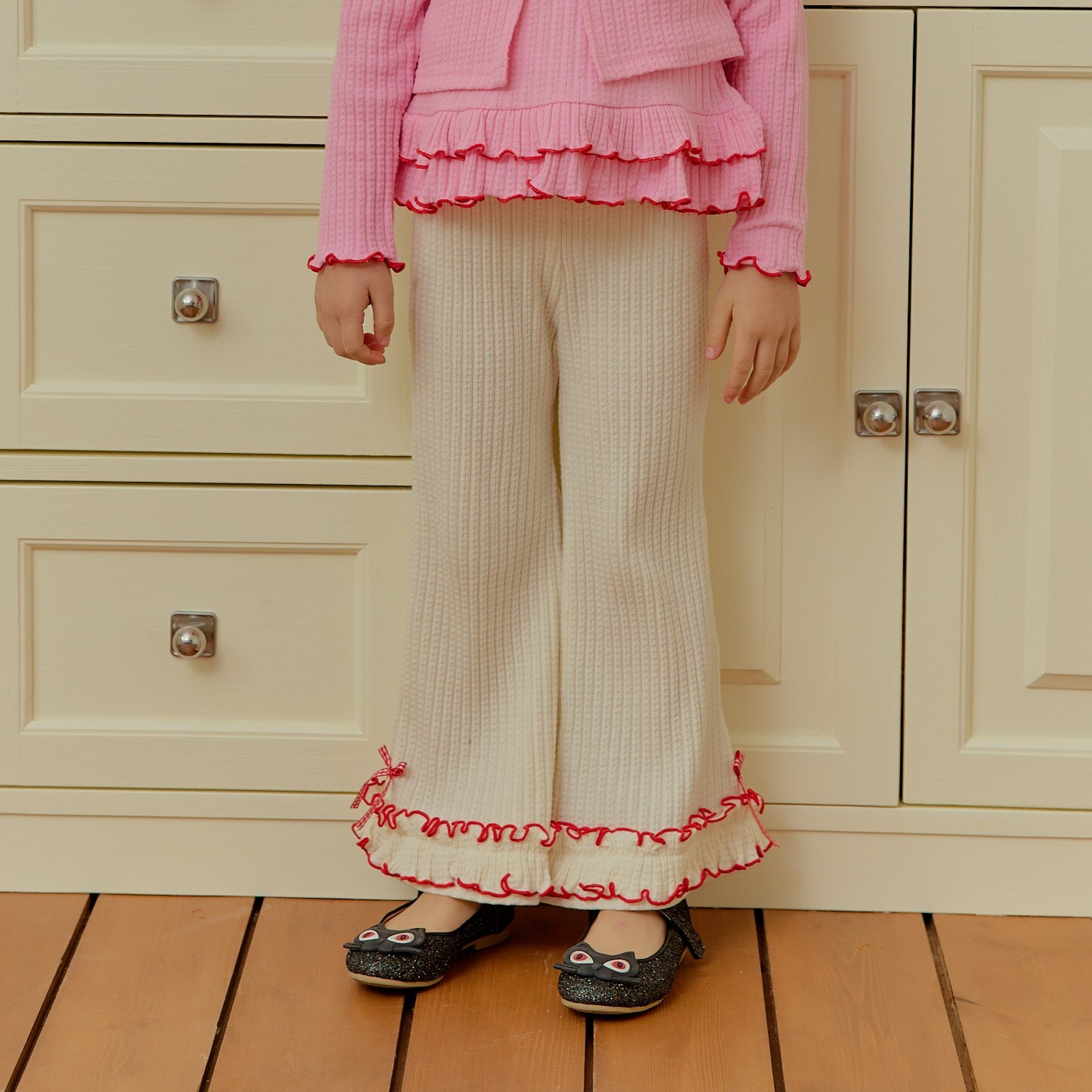 90-130 可愛捲邊緞帶喇叭褲 3色