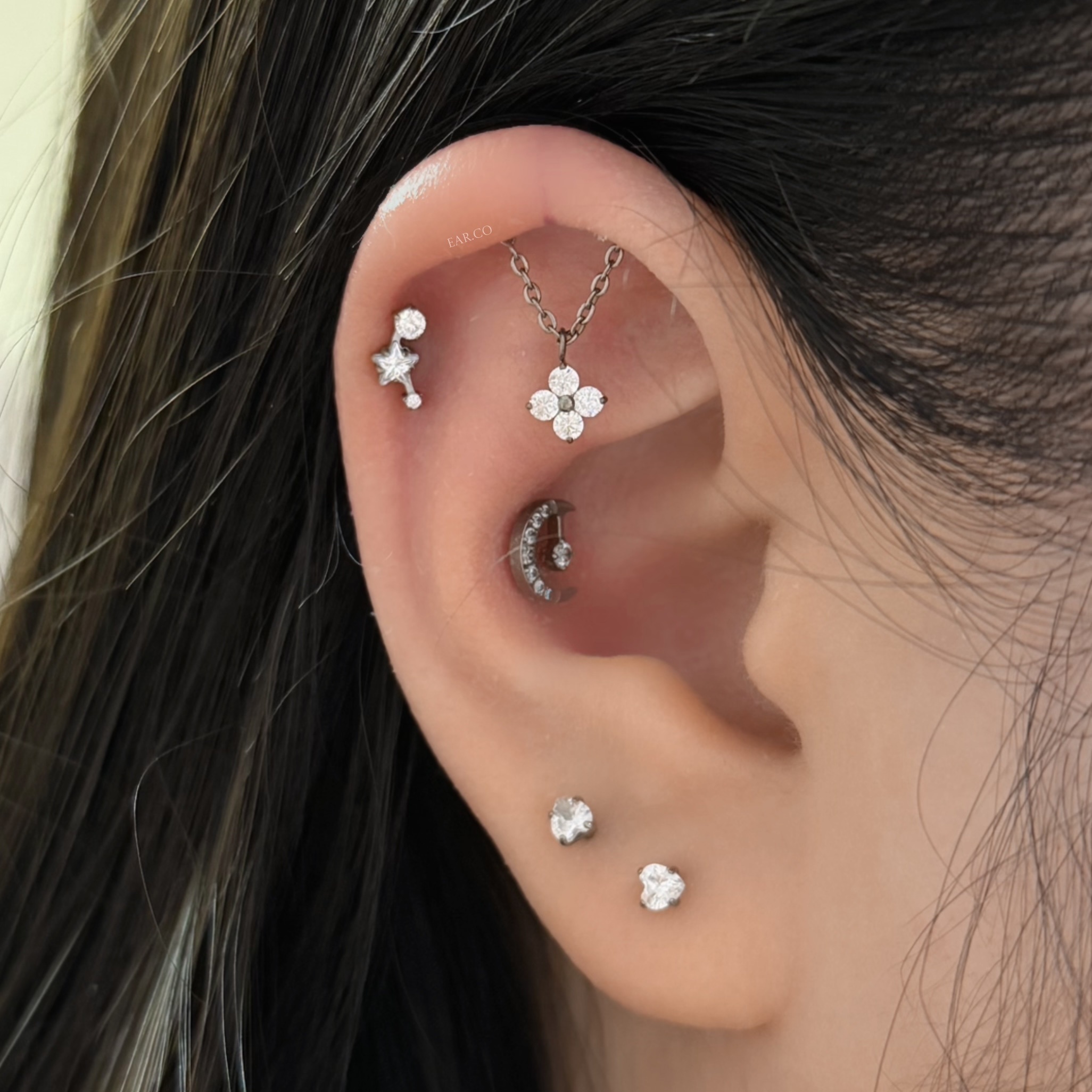 Hidden垂釣四葉草平頭耳門/耳珠/耳骨釘 [G23 Titanium]