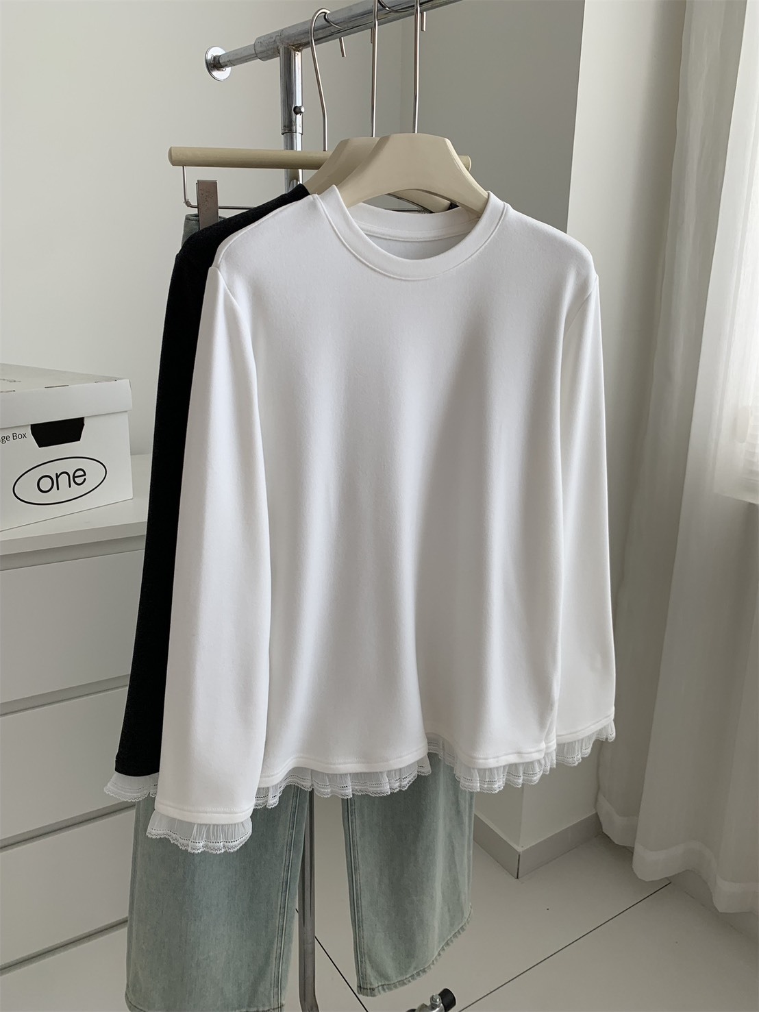 No.1643 磨毛拼接蕾絲打底衫