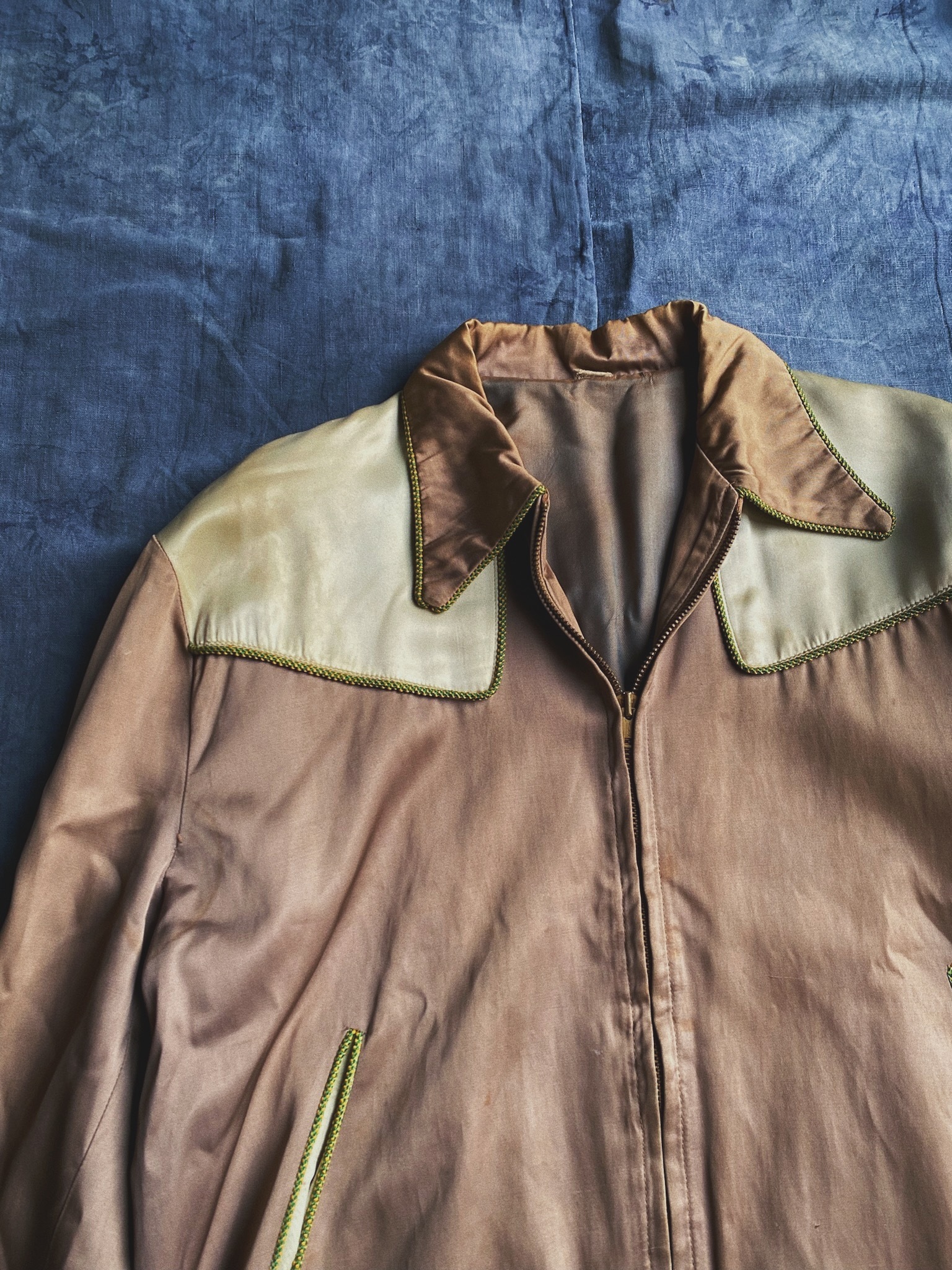 70s 2-Tone Satin Rockabilly Jacket  / 70 年代 雙色緞面 鄉村搖滾風格短版外套