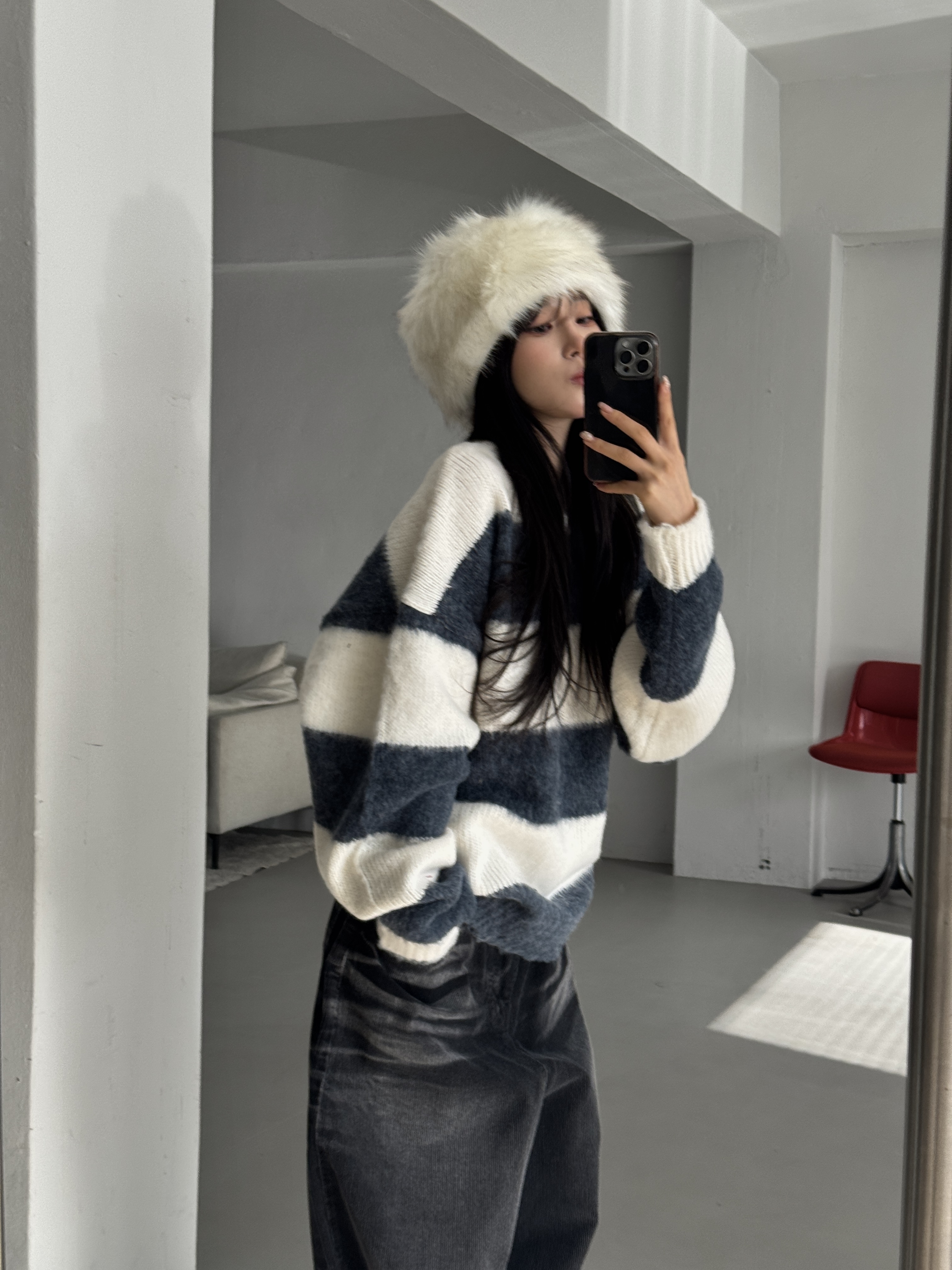 寬條紋落肩針織上衣（部分現貨）