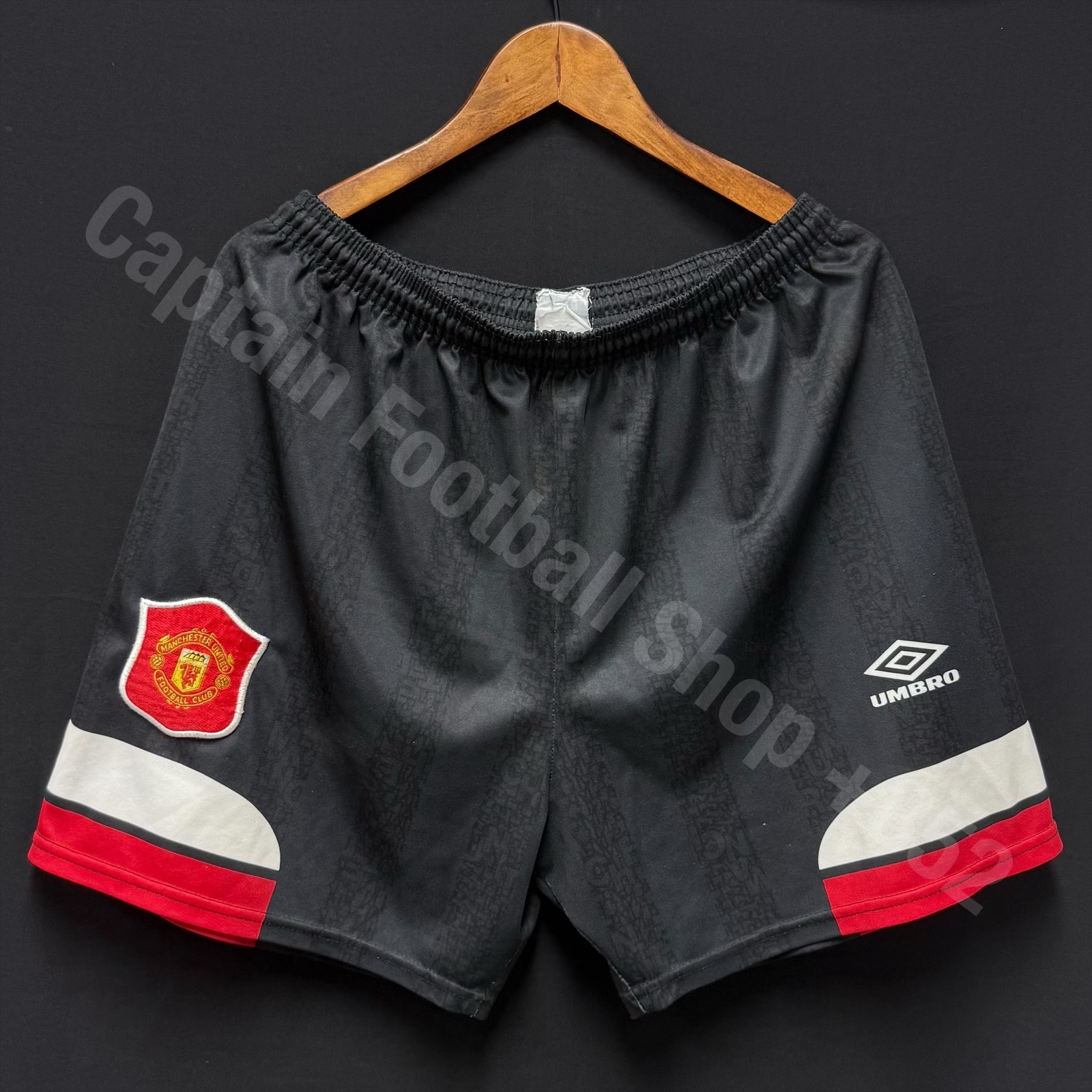 Manchester United 1995-1996 Umbro Home Shorts