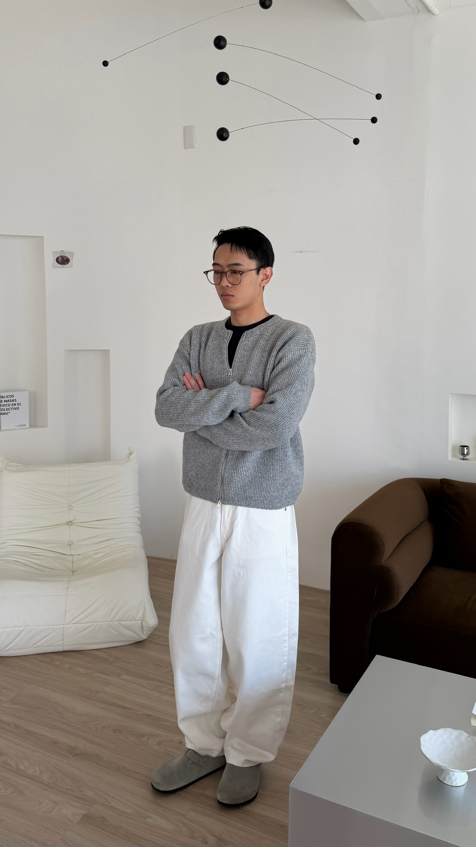 短版厚實圓領針織