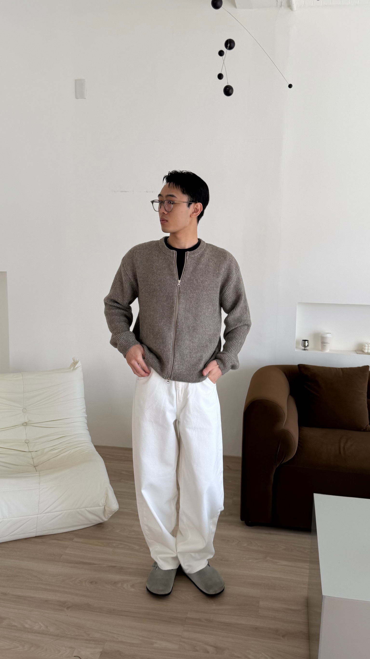 短版厚實圓領針織