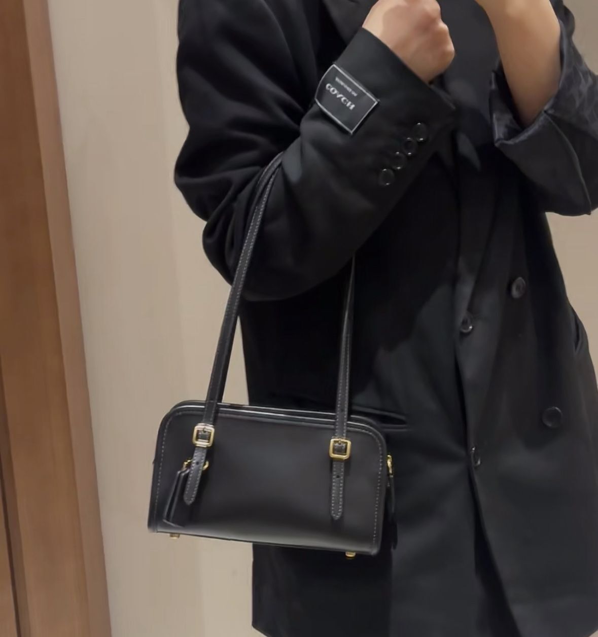 【預購】COACH H012755 Swing Zip Bag 20