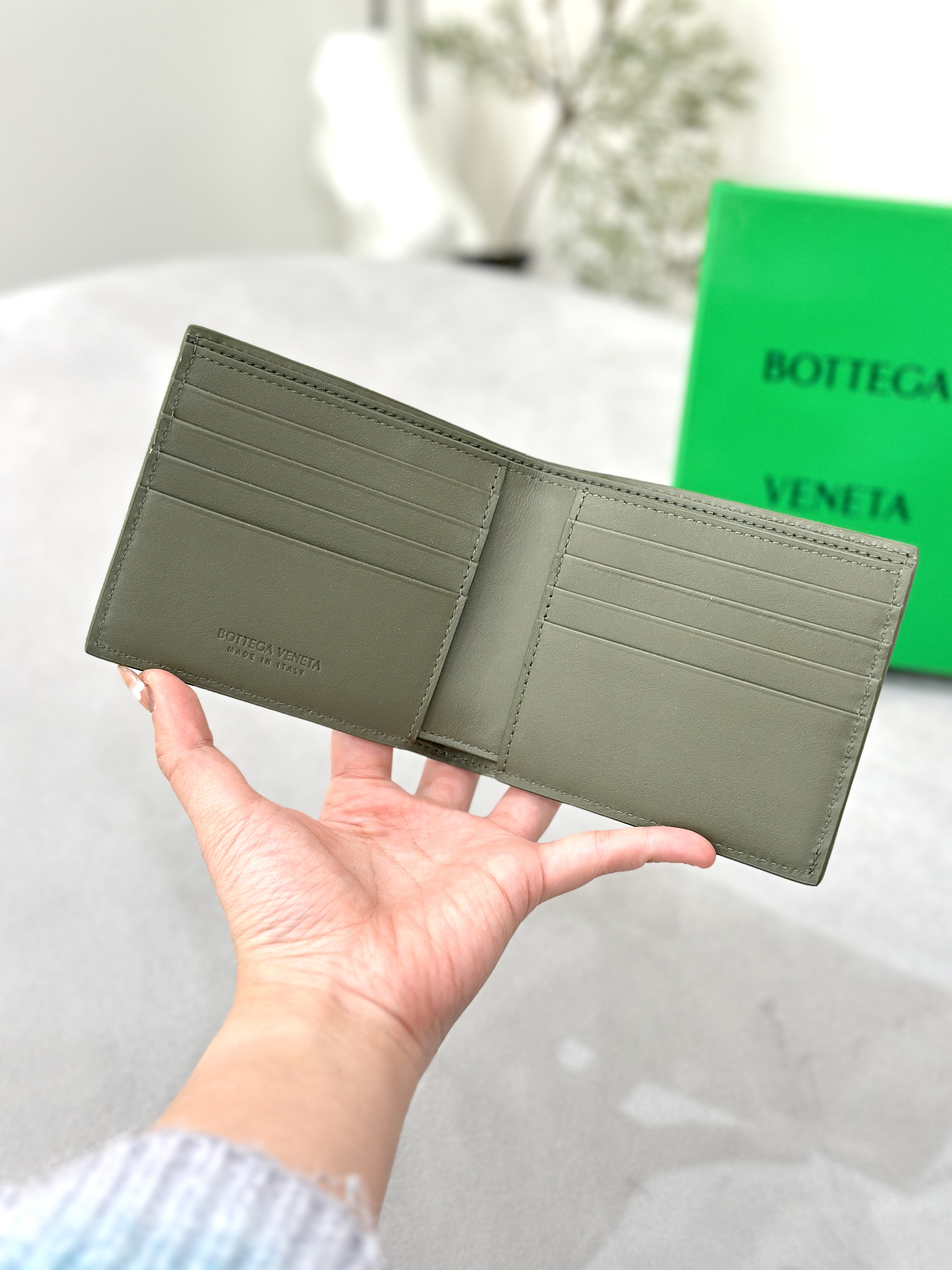 BV Bi-fold Wallet