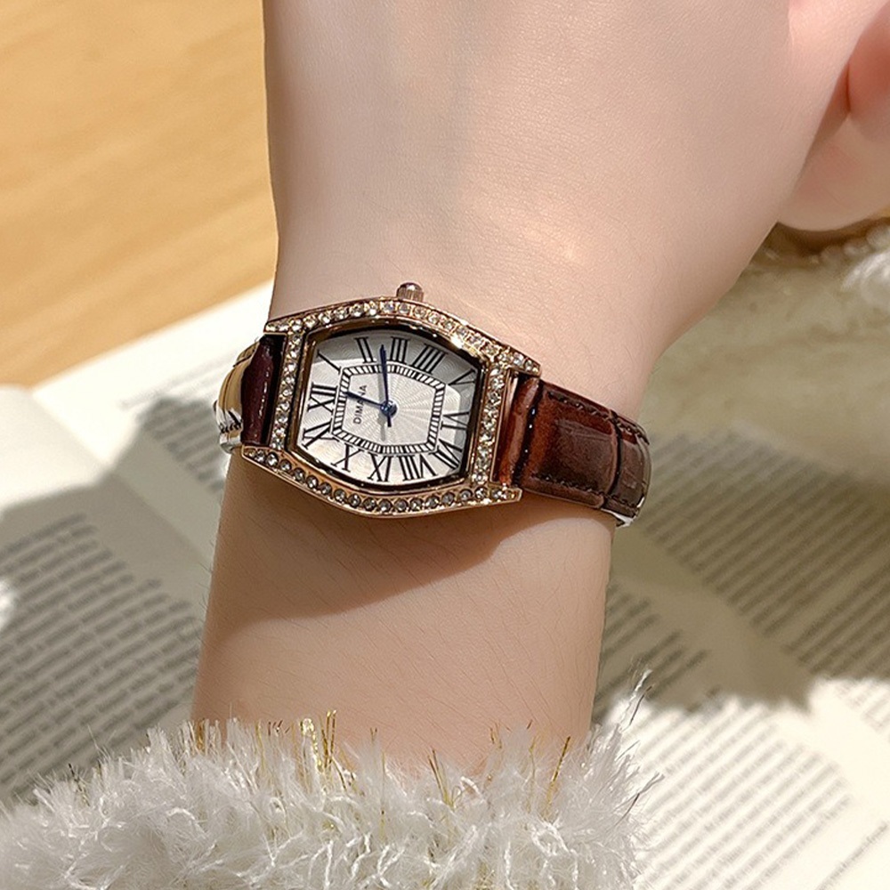 女生手錶 羅馬刻度錶 配飾 酒桶型手錶 鑲鑽腕錶 穿搭配件 腕錶 飾品 皮革手錶 復古手錶 禮物 石英錶 手錶 744