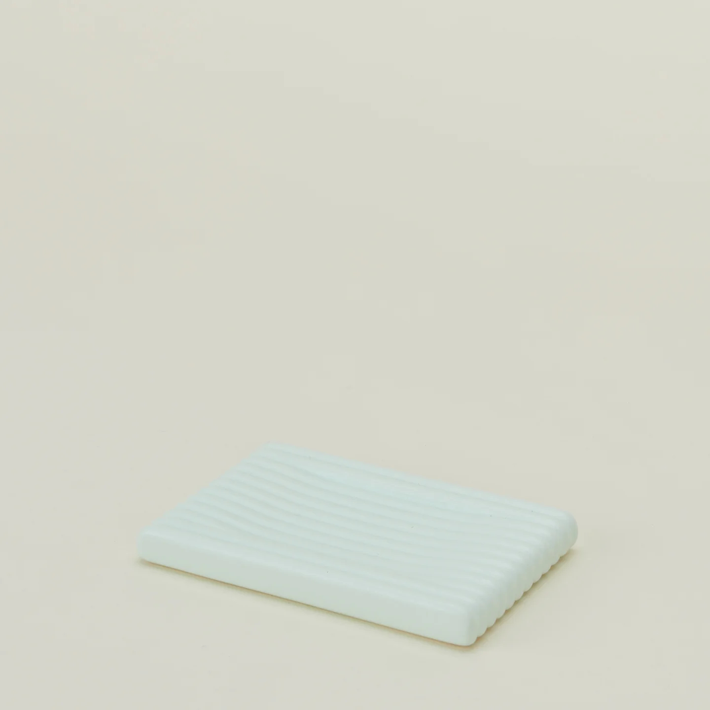 Helen Levi-衛浴組肥皂盤，完美融合了實用功能與時尚風格，為您的浴室增添個性化元素