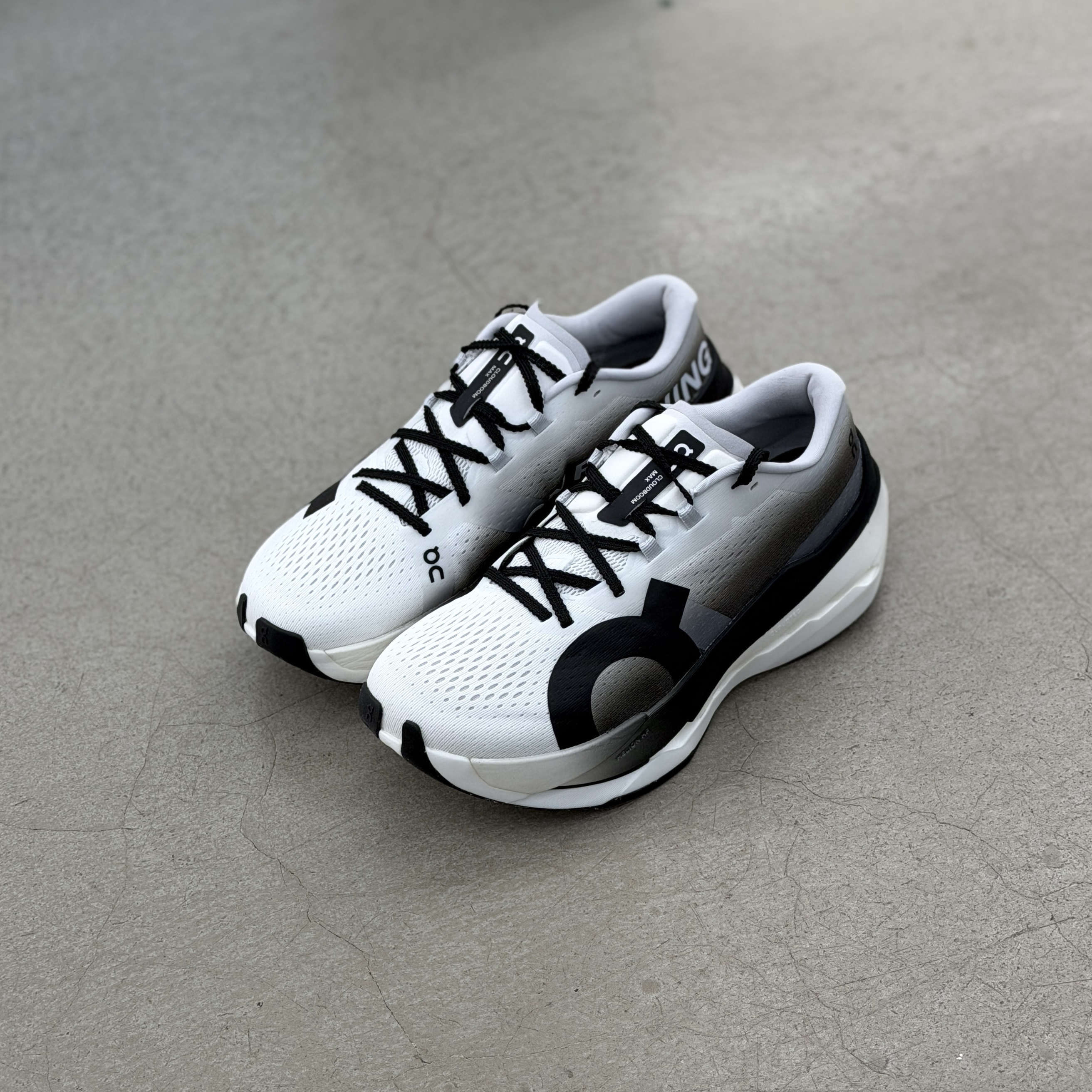 On Running Cloudboom Max White Black | 3MF30310462 / 3WF30180462