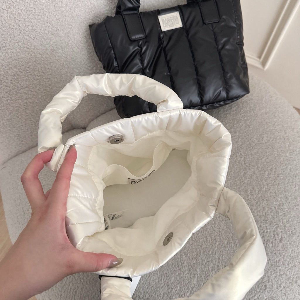 （現貨）MARITHE 金屬標 啞光 羽絨 手提包 MFG45WBG121