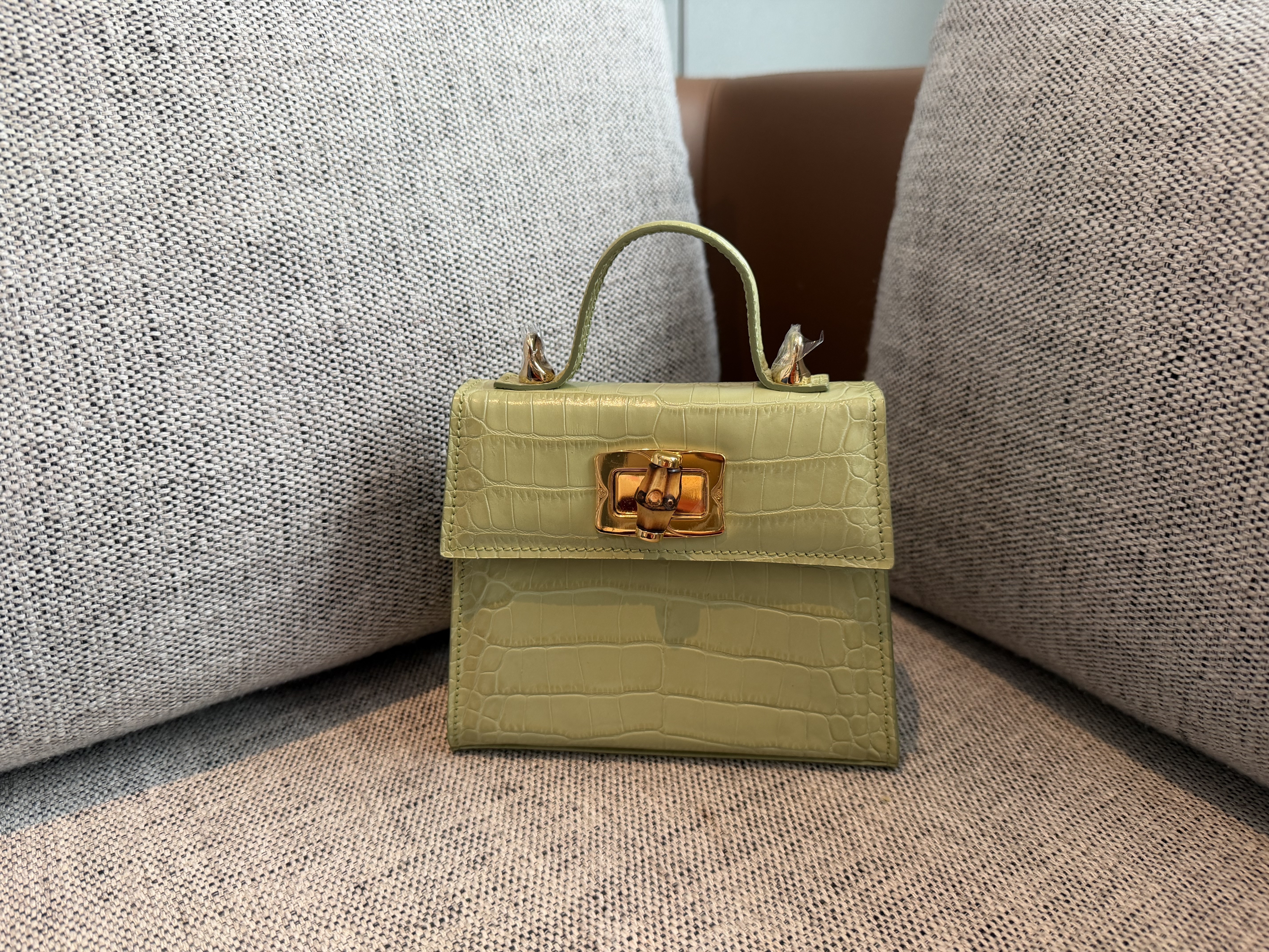 CL13 微瑕不退不換-M