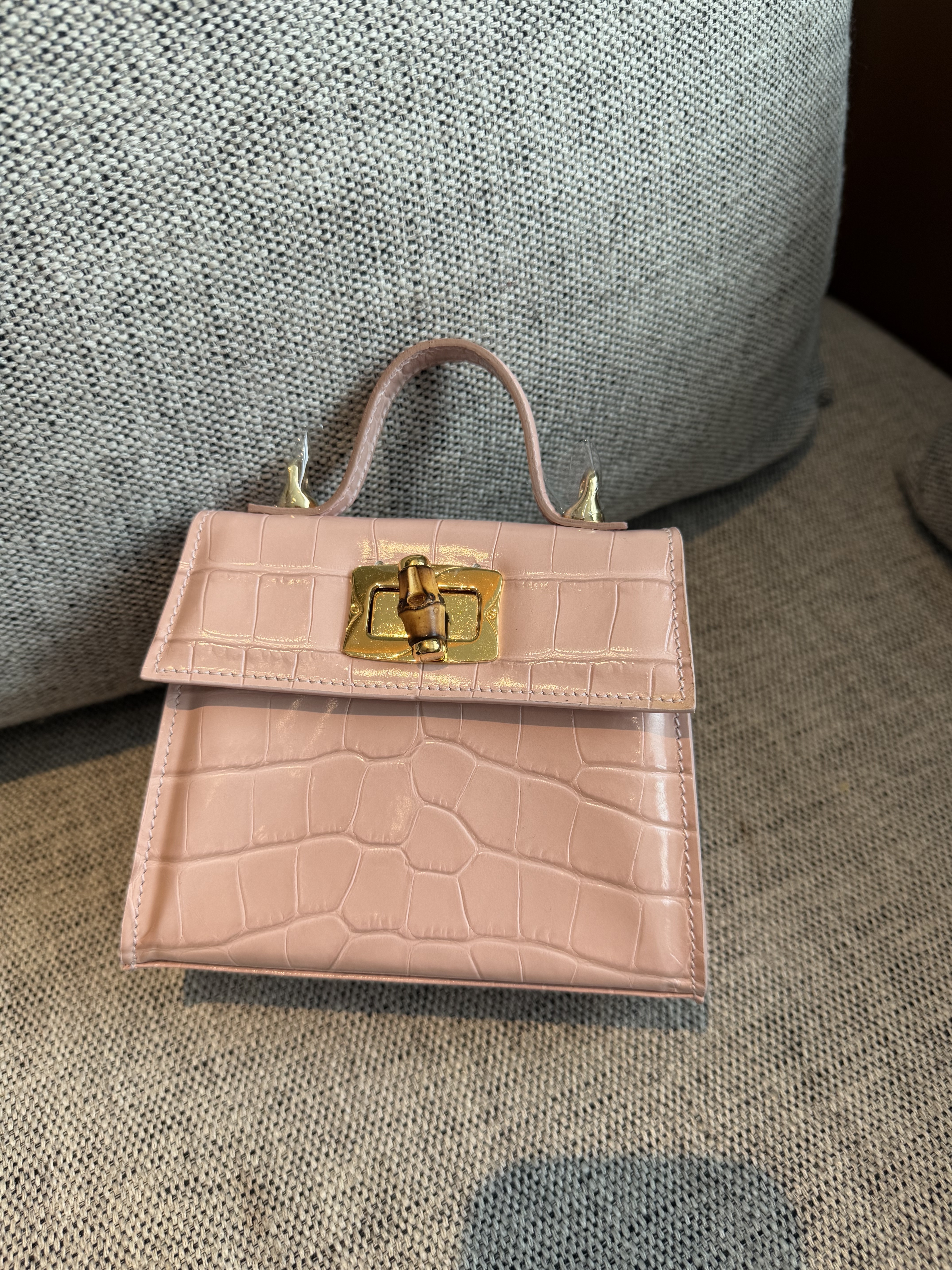 CL08 微瑕不退不換-M