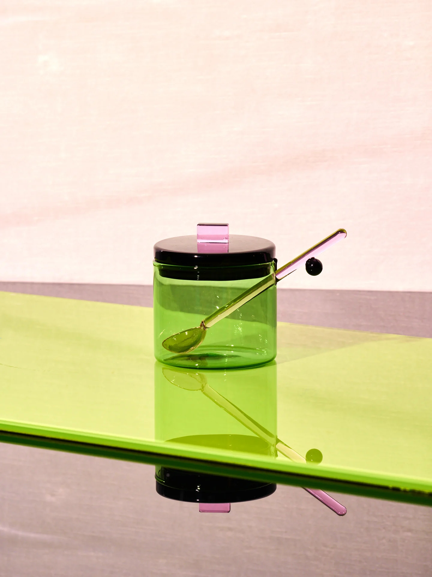 Sophie Lou Jacobson-造型糖罐，無論盛裝糖還是香料，迷人造型都能讓一切變得美好。