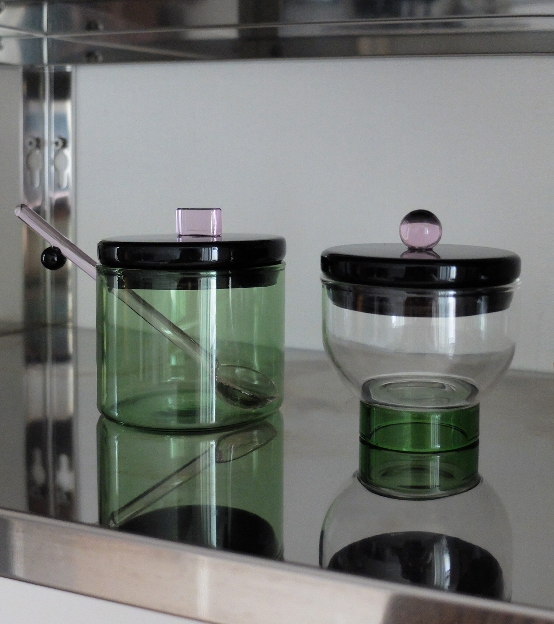 Sophie Lou Jacobson-調味罐，寶石色澤，為日常帶來一絲奇幻魔法。