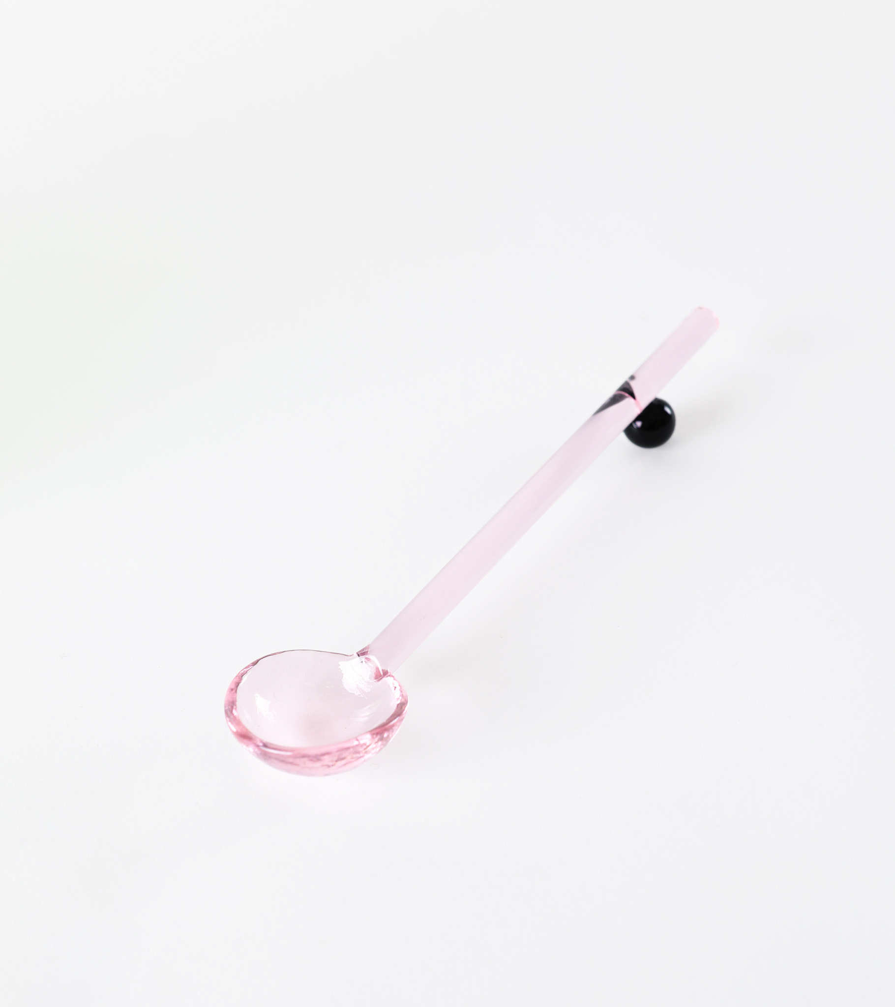 Sophie Lou Jacobson-調味罐，貼心附贈的精緻小湯匙，更增添用餐時的優雅細節。