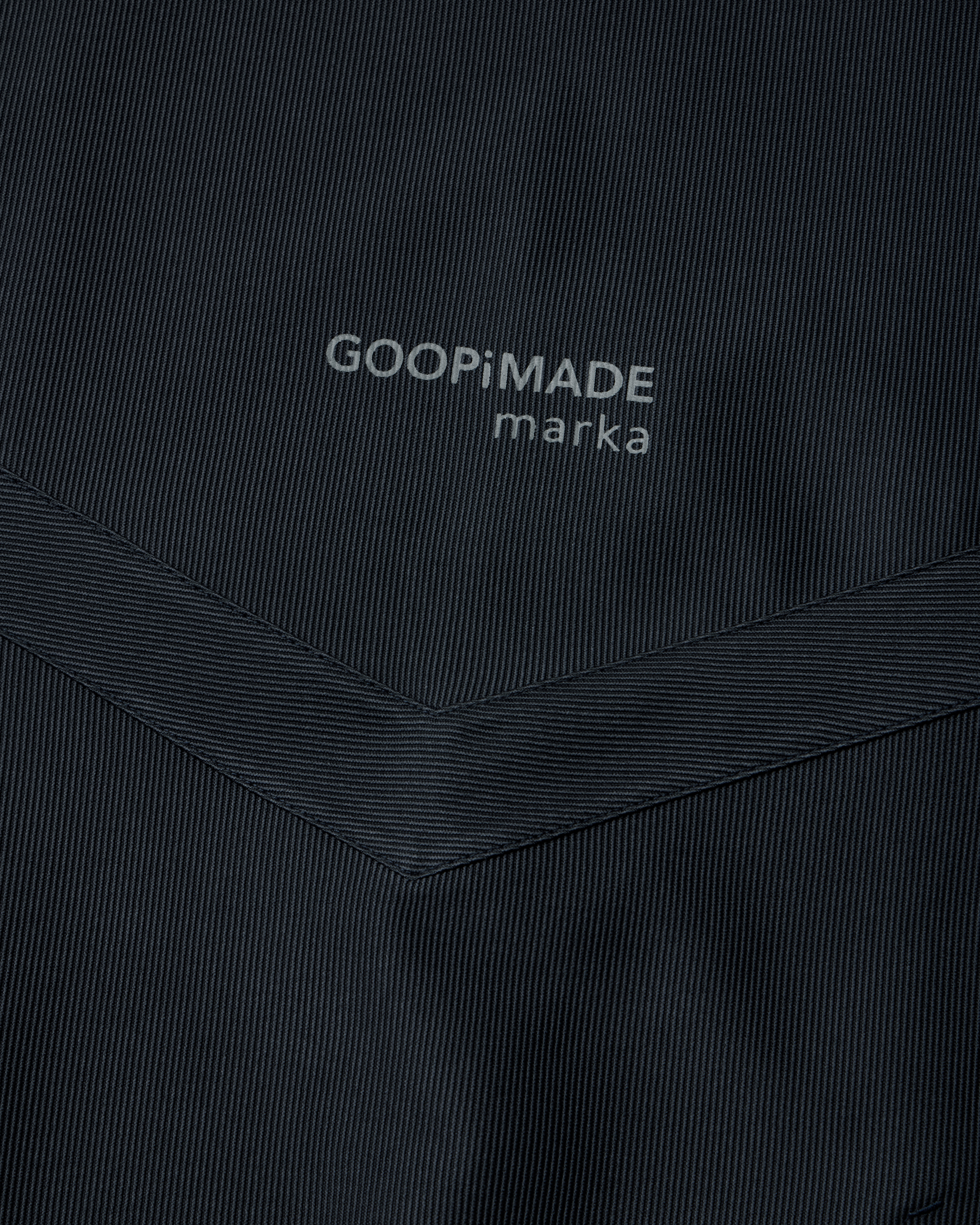 GOOPiMADE x MARKAWARE VI / Classic Logo Crewneck - Navy