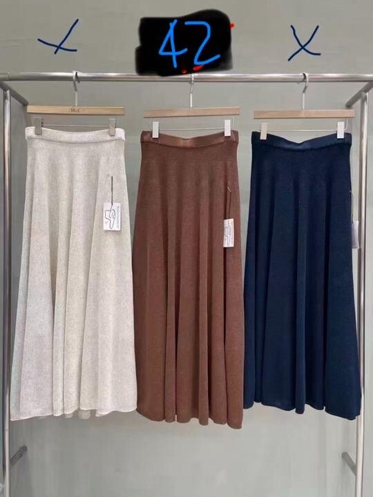 MU12 腰 26-42 HIP 44-56 長35.5 $479(一口價)