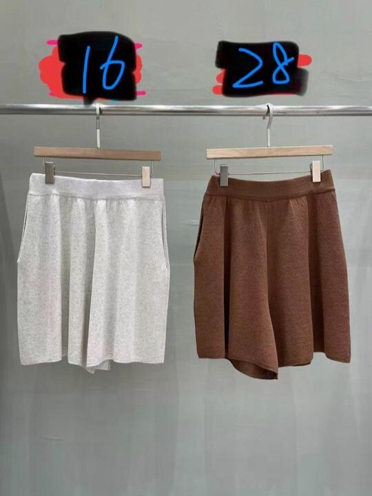 MU13 腰26-38 HIP 46-60長18.5 $399 (一口價)