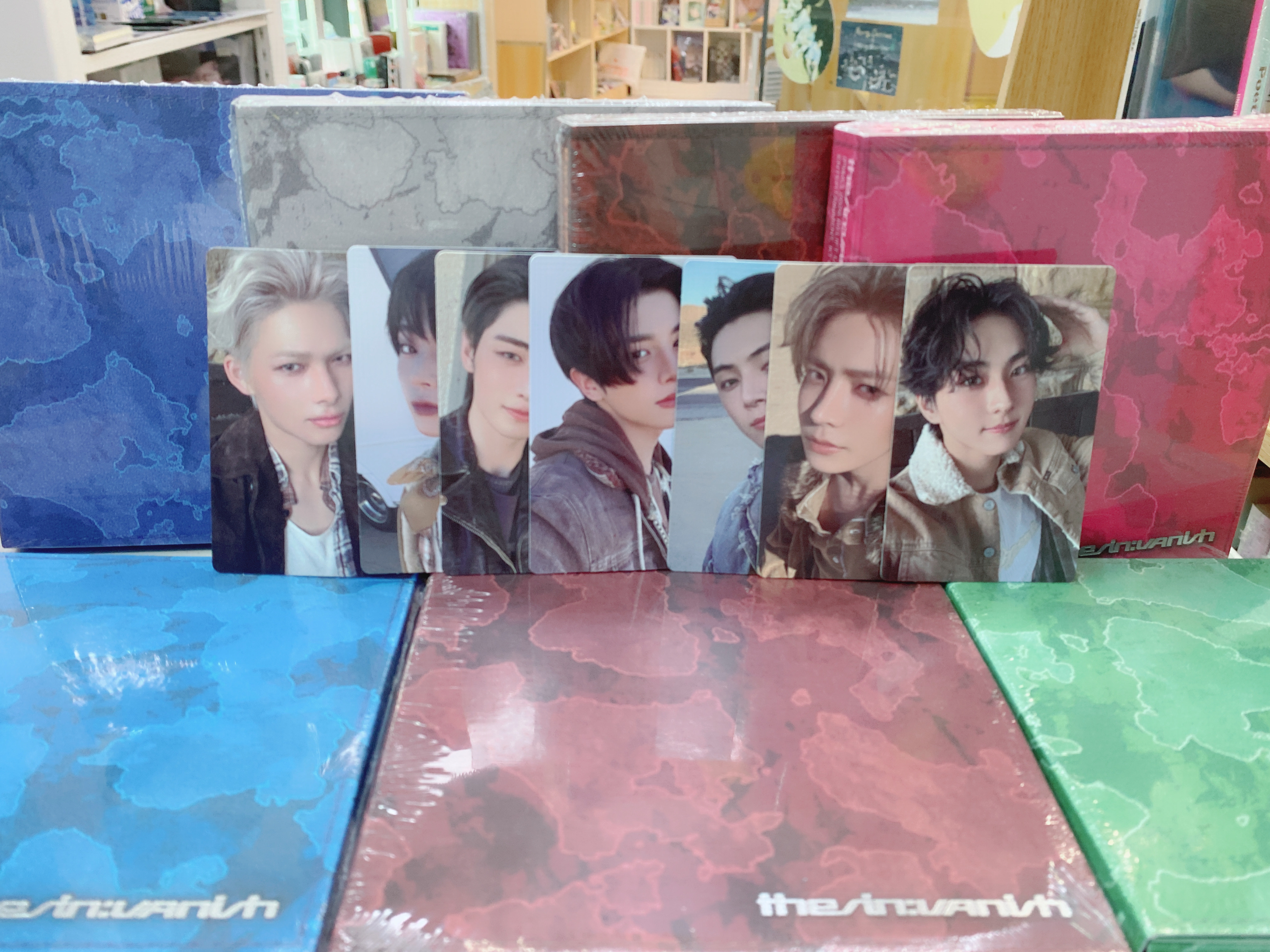 ENHYPEN the Sin:Vanish Fugitives album ( random )