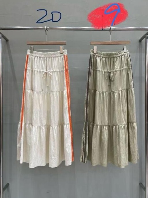 MU22 胸 26-40 hip 46長 35$439 (一口價)