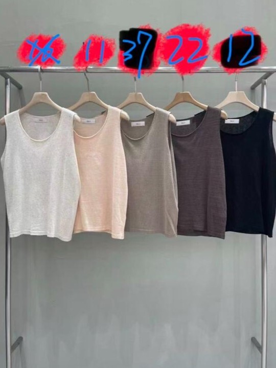 MU26 胸38-48 長22 $339(一口價)