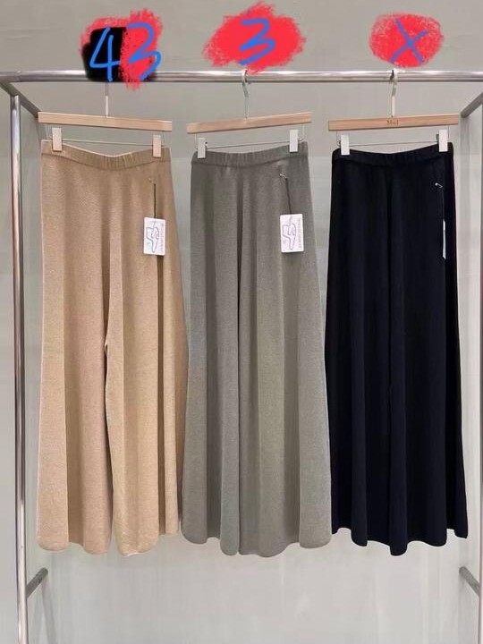 MU27 腰23-40 HIP40-58 長40.5 $489 (一口價)