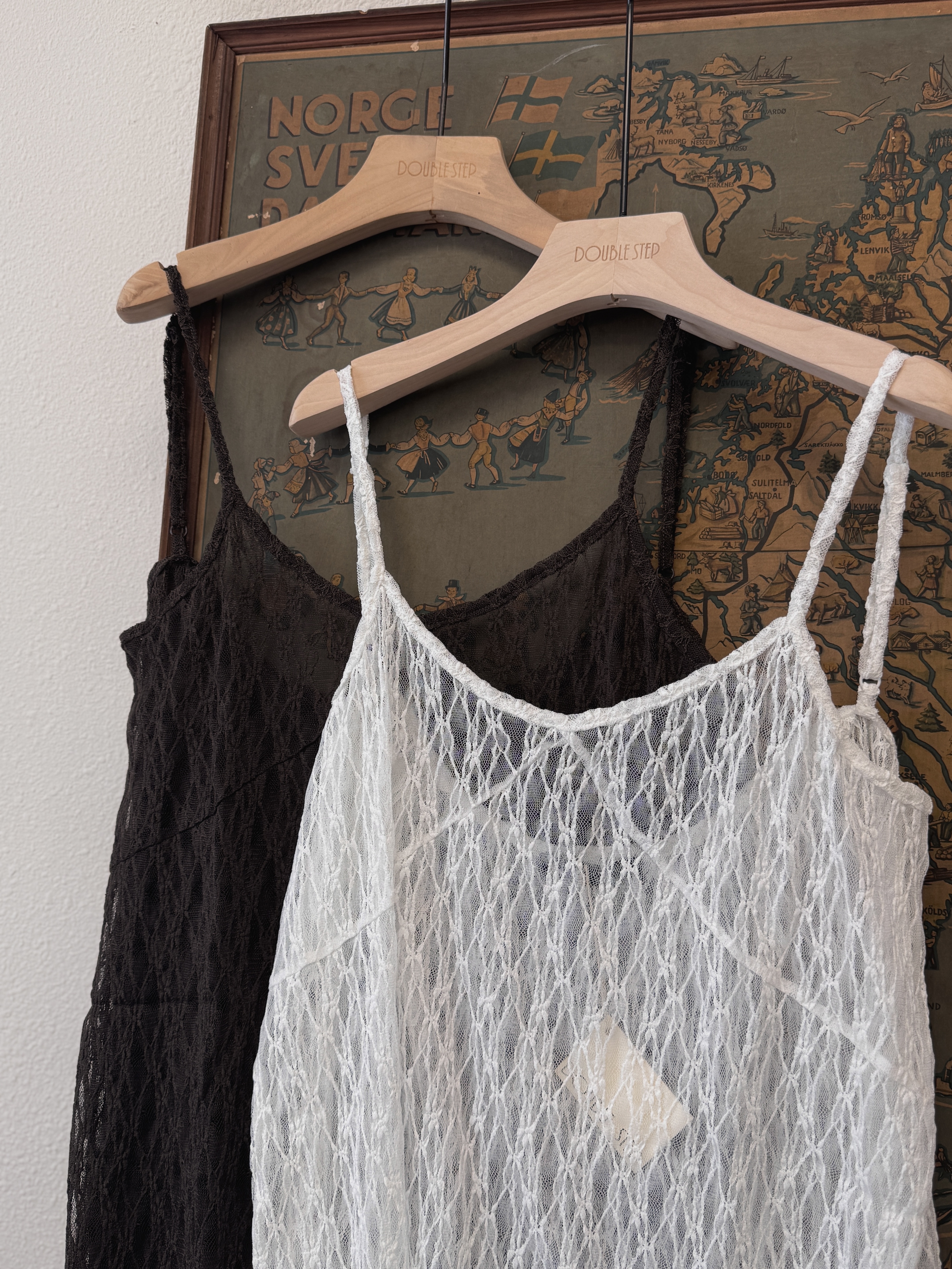 女性美感～蕾絲吊帶裙款罩衫 - TT61954