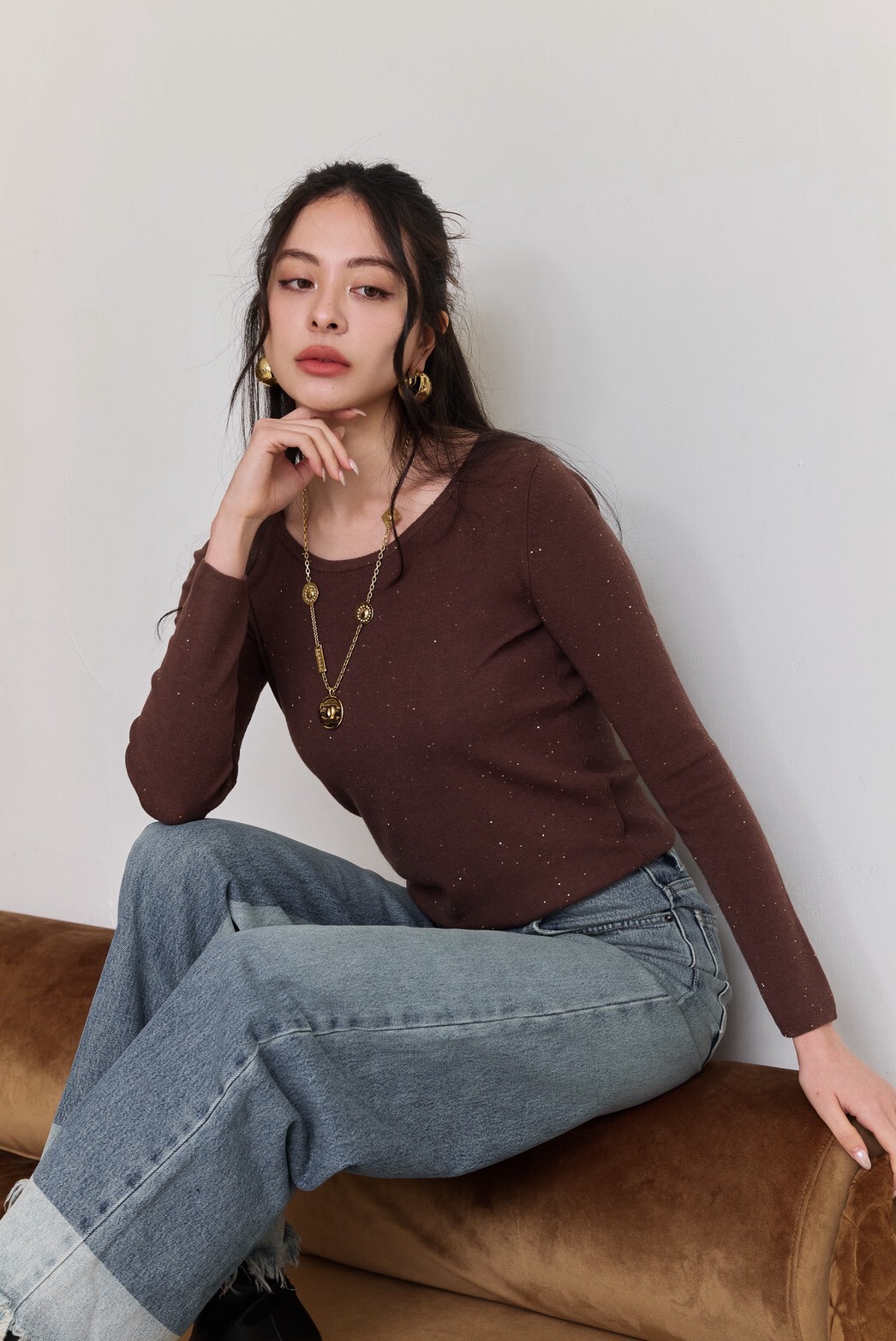 細閃親膚羊毛上衣_AMISSA（咖）