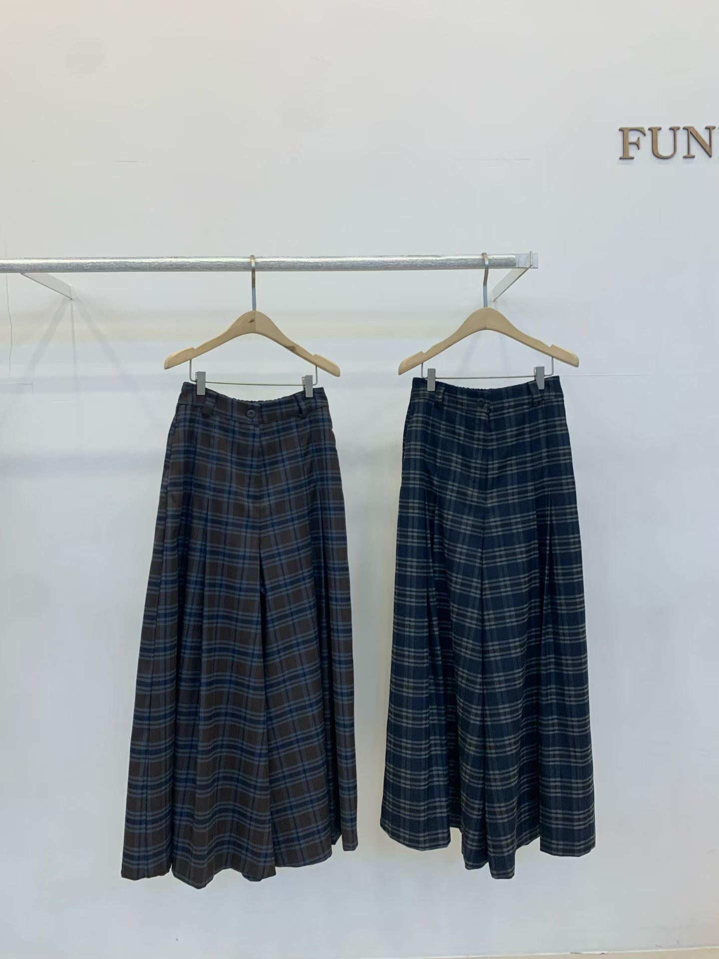 FP5401 後鬆緊A字格紋裙褲 *特價* (優惠碼同充值購物金不適用)