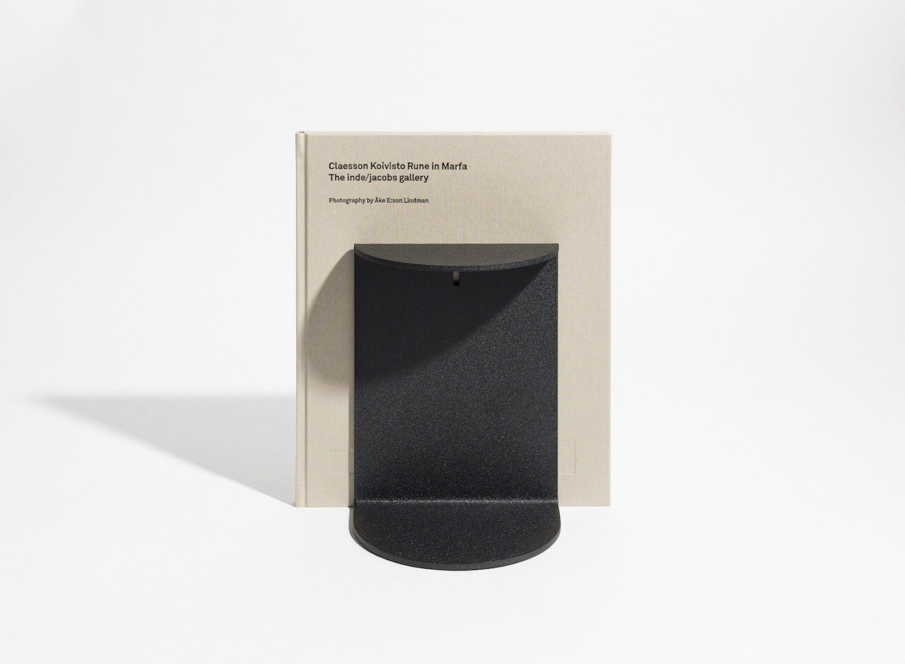 Henry Julier-Reference 書擋，非常適合用來擋大尺寸書籍和唱片的書擋