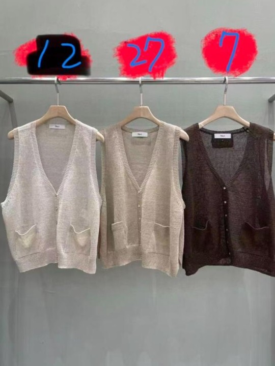 MU38 胸 46-58長 22.5$399 (一口價)