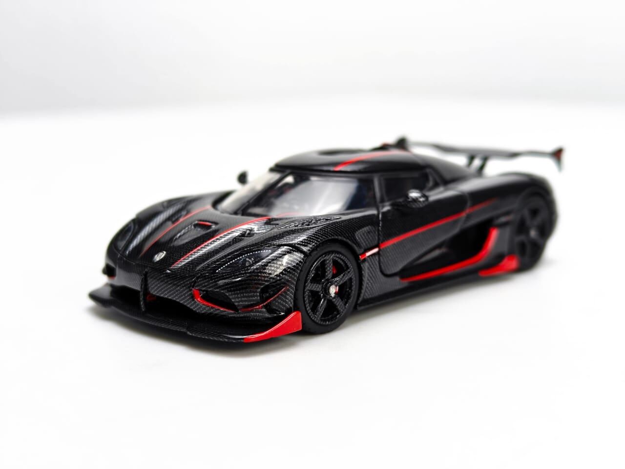 預訂:1/64 FrontiArt Koenigsegg Agera RS Genesis Full Carbon (F196-164)