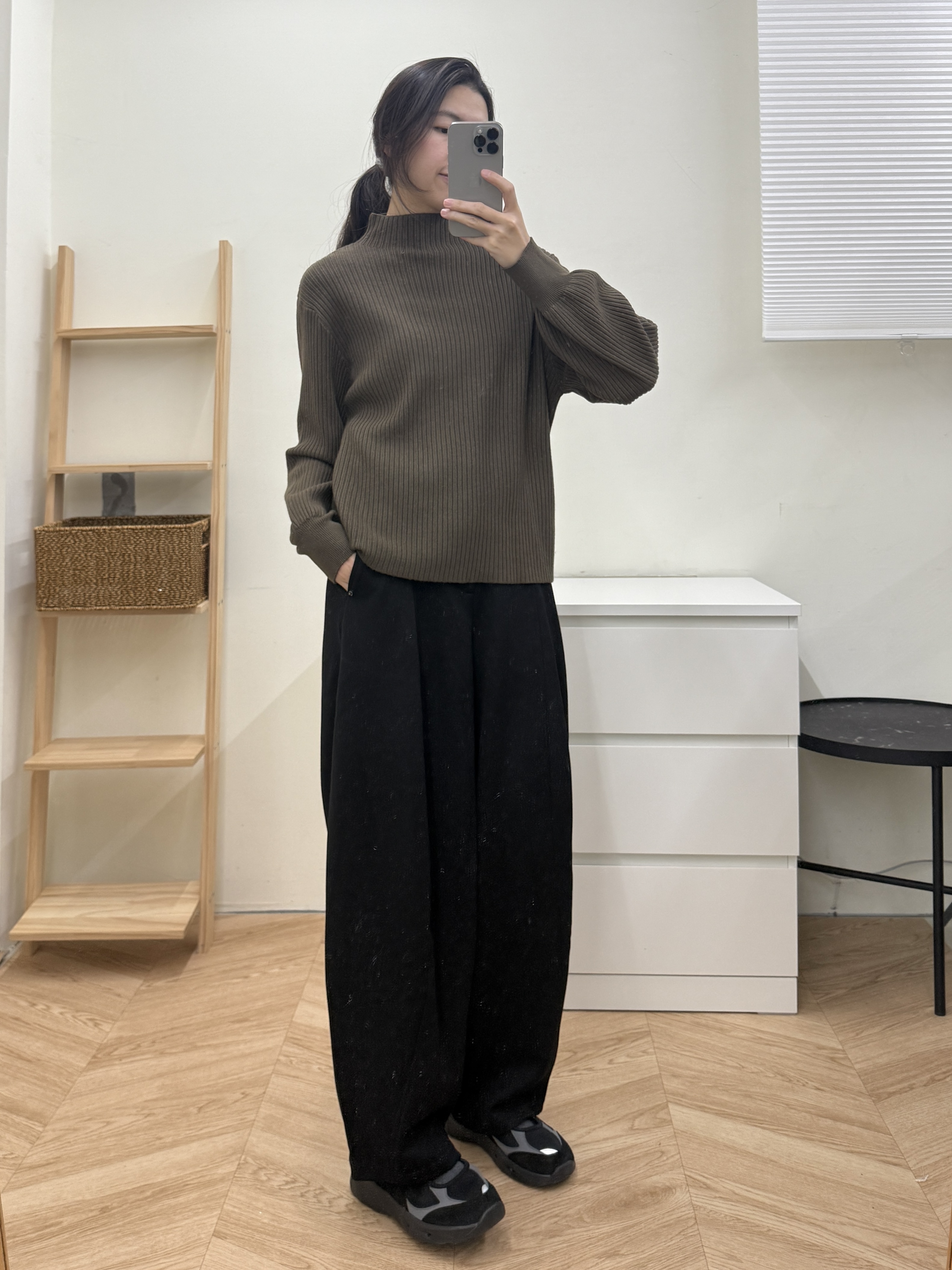 立領坑條澎袖毛衣*4色