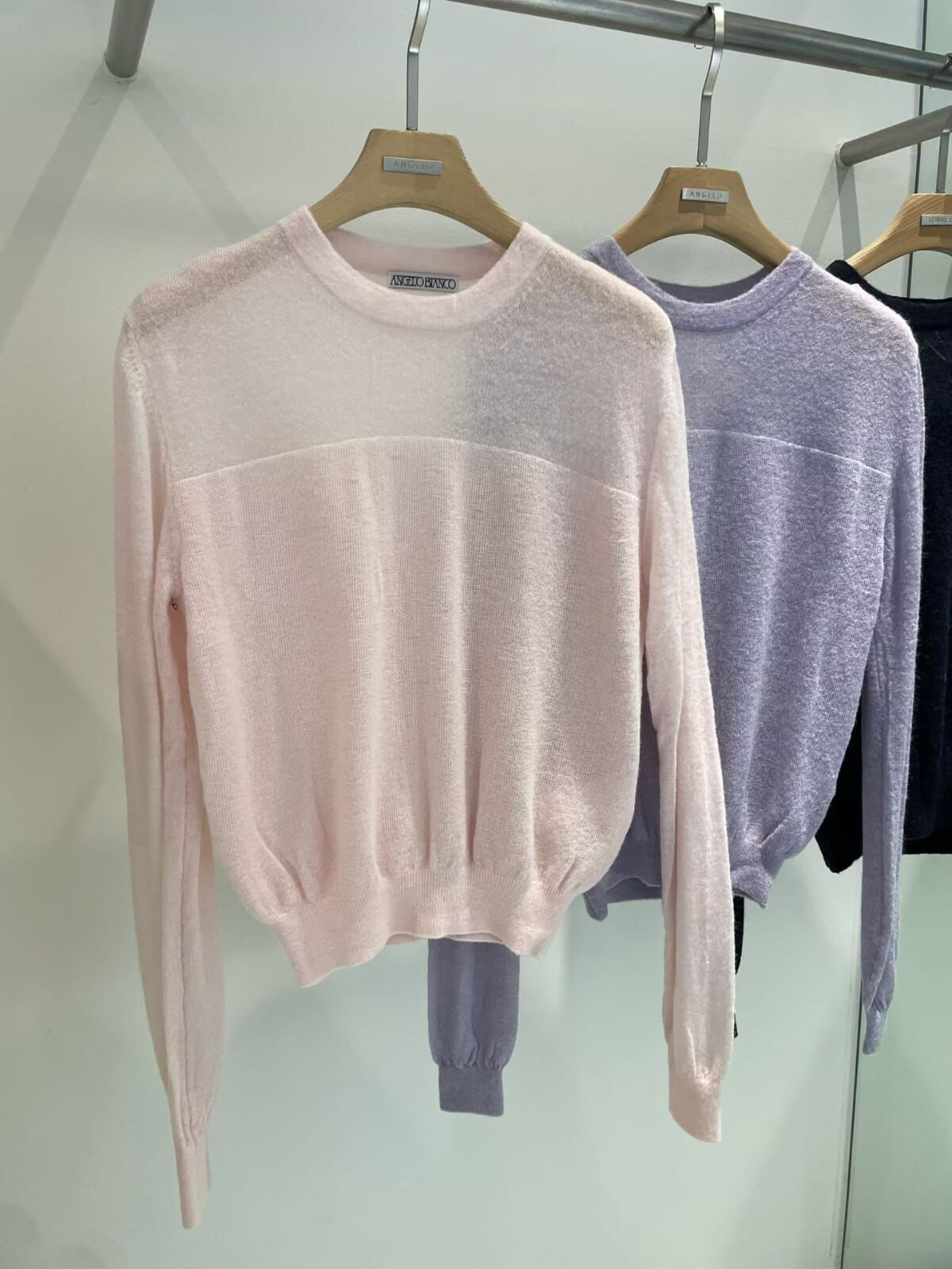 CC26 微透膚針織上衣 *最後減價*