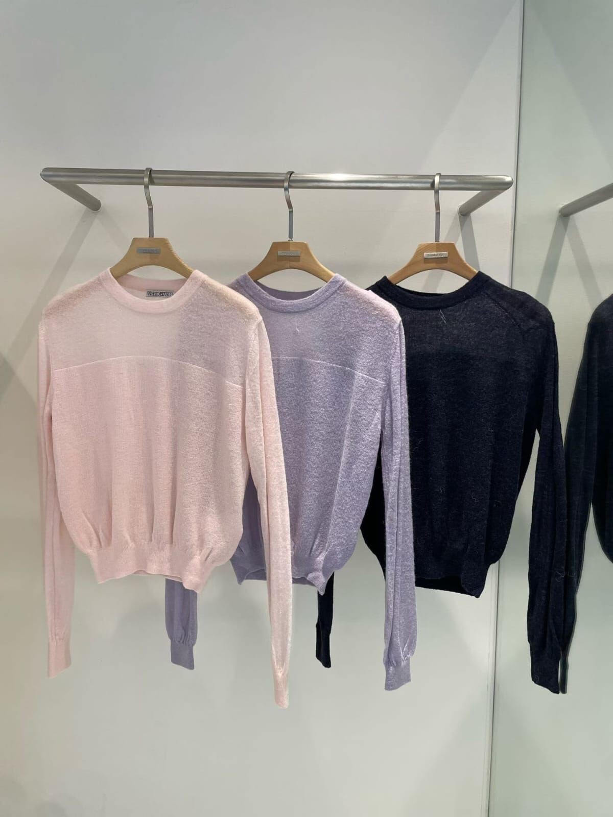 CC26 微透膚針織上衣 *最後減價*