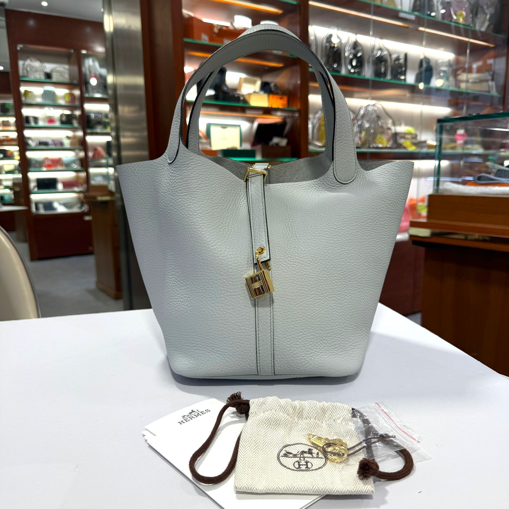 99%NEW接近全新PICOTIN 22 Z刻 BLUE PALE GHW TC 聖杯藍金扣 #菜籃子22 #P22 #香榭站正品