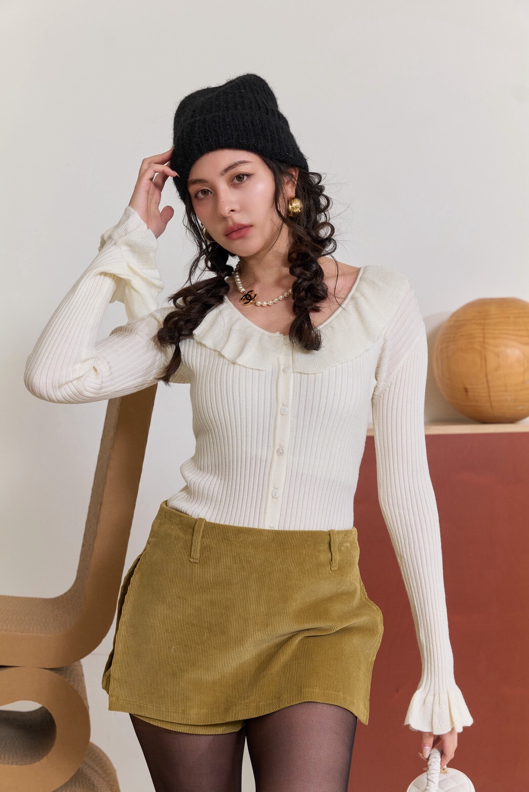 荷葉排釦羊毛上衣_AMISSA（白）