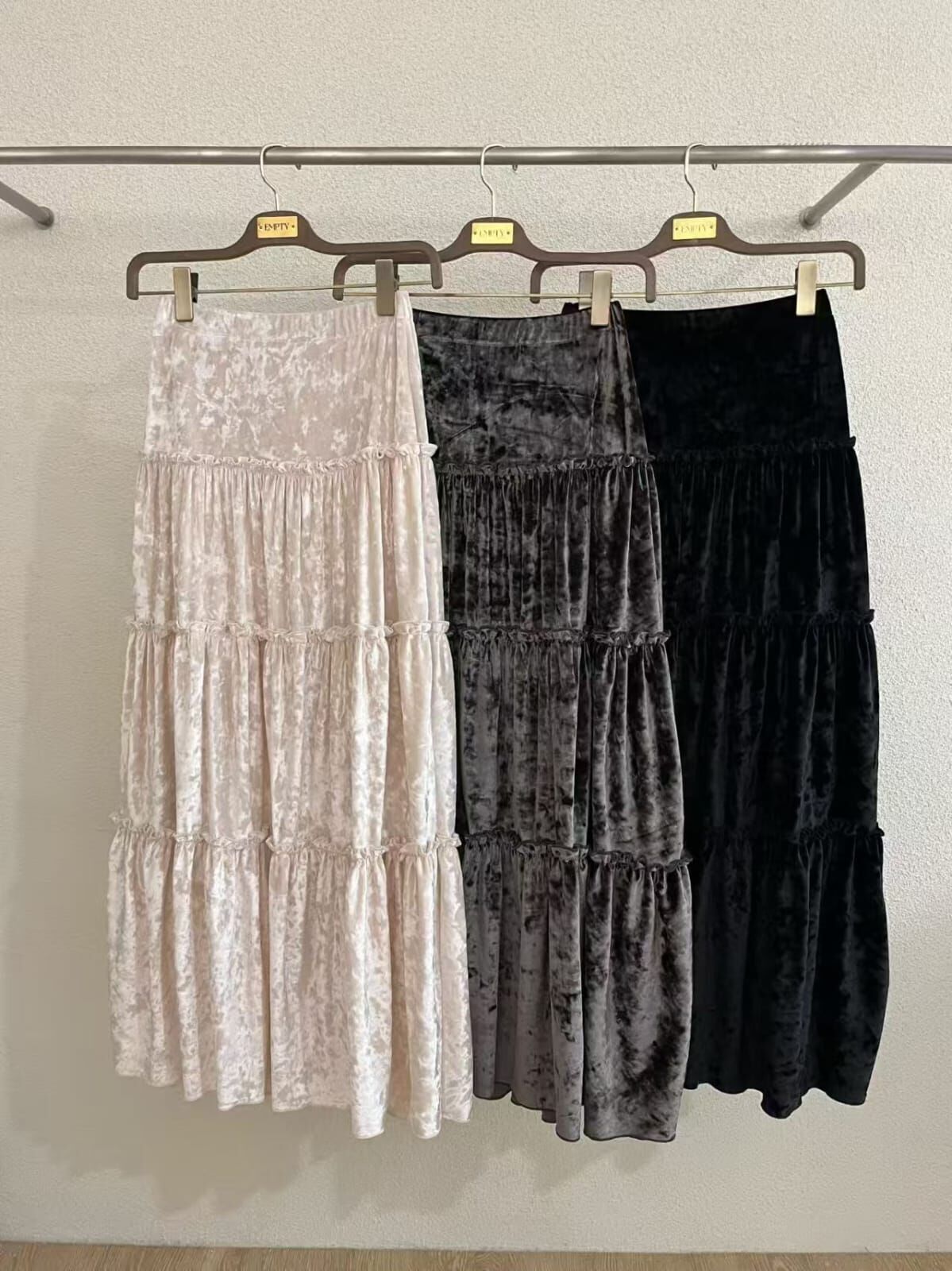 EP5404 橡根腰蛋糕絨布長裙 *特價* (優惠碼同充值購物金不適用)