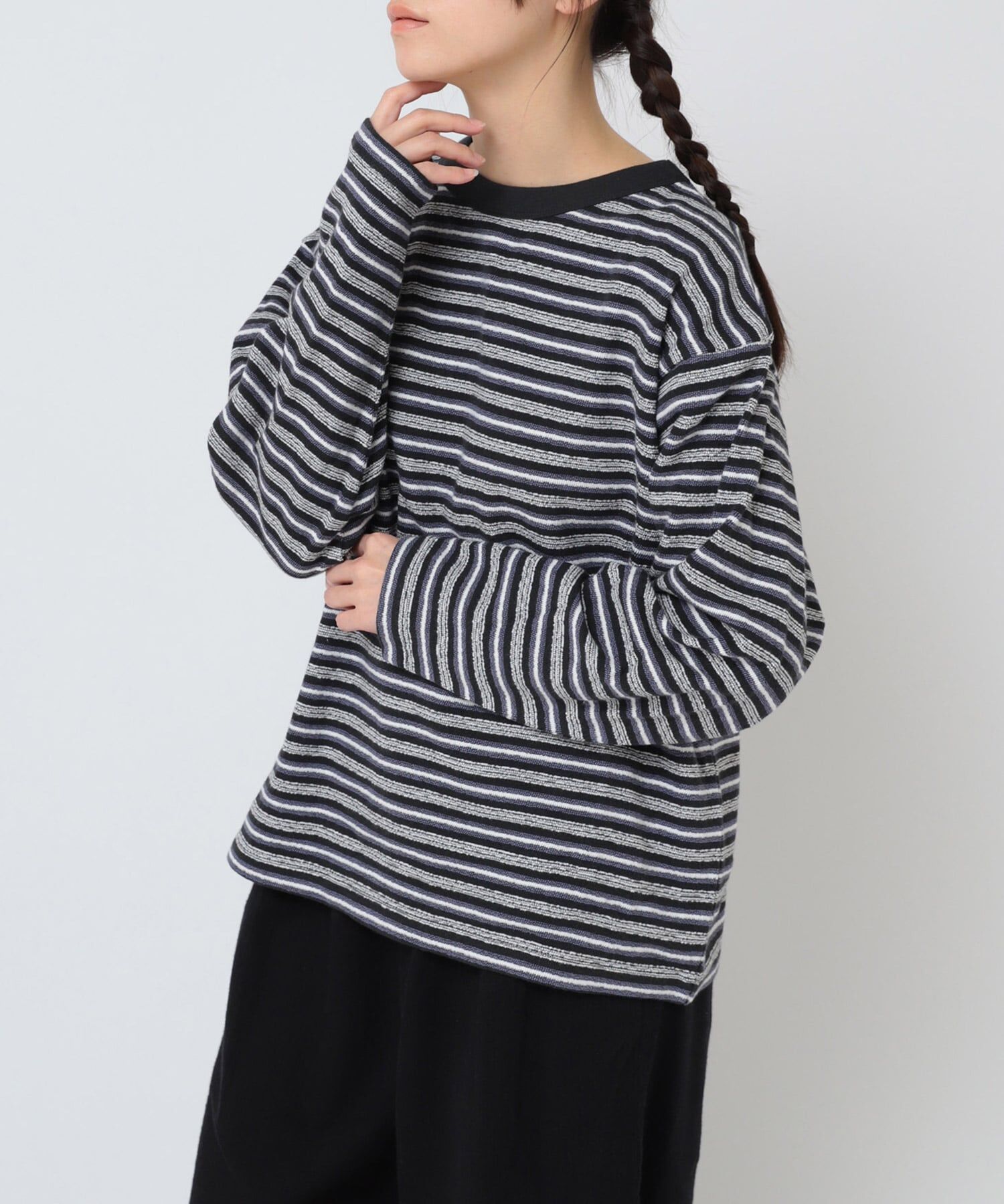 黑白灰條紋上衣