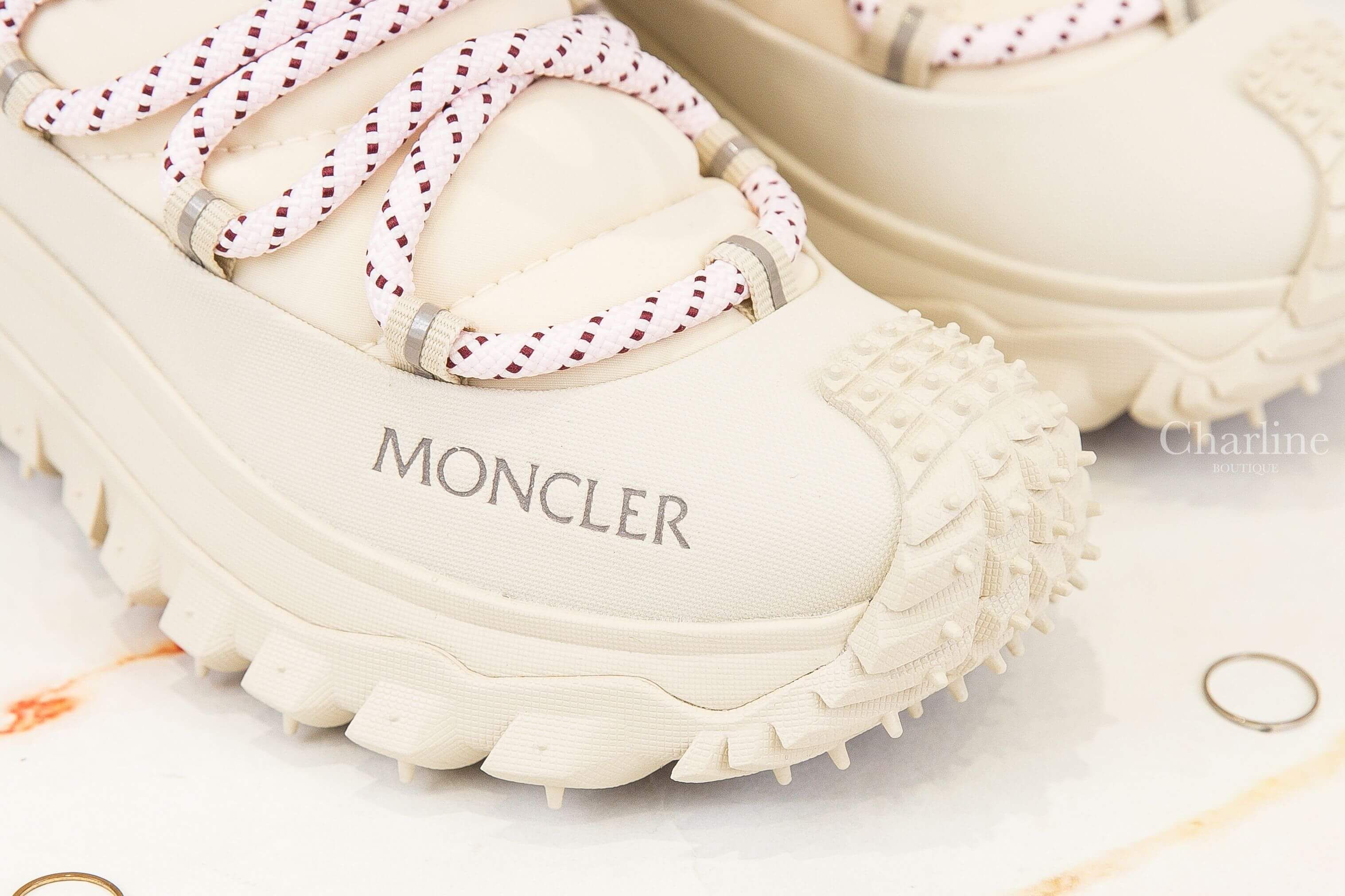 Moncler Trailgrip Après High Boots 象牙白粉色鞋帶側邊Logo字母抽繩雪靴