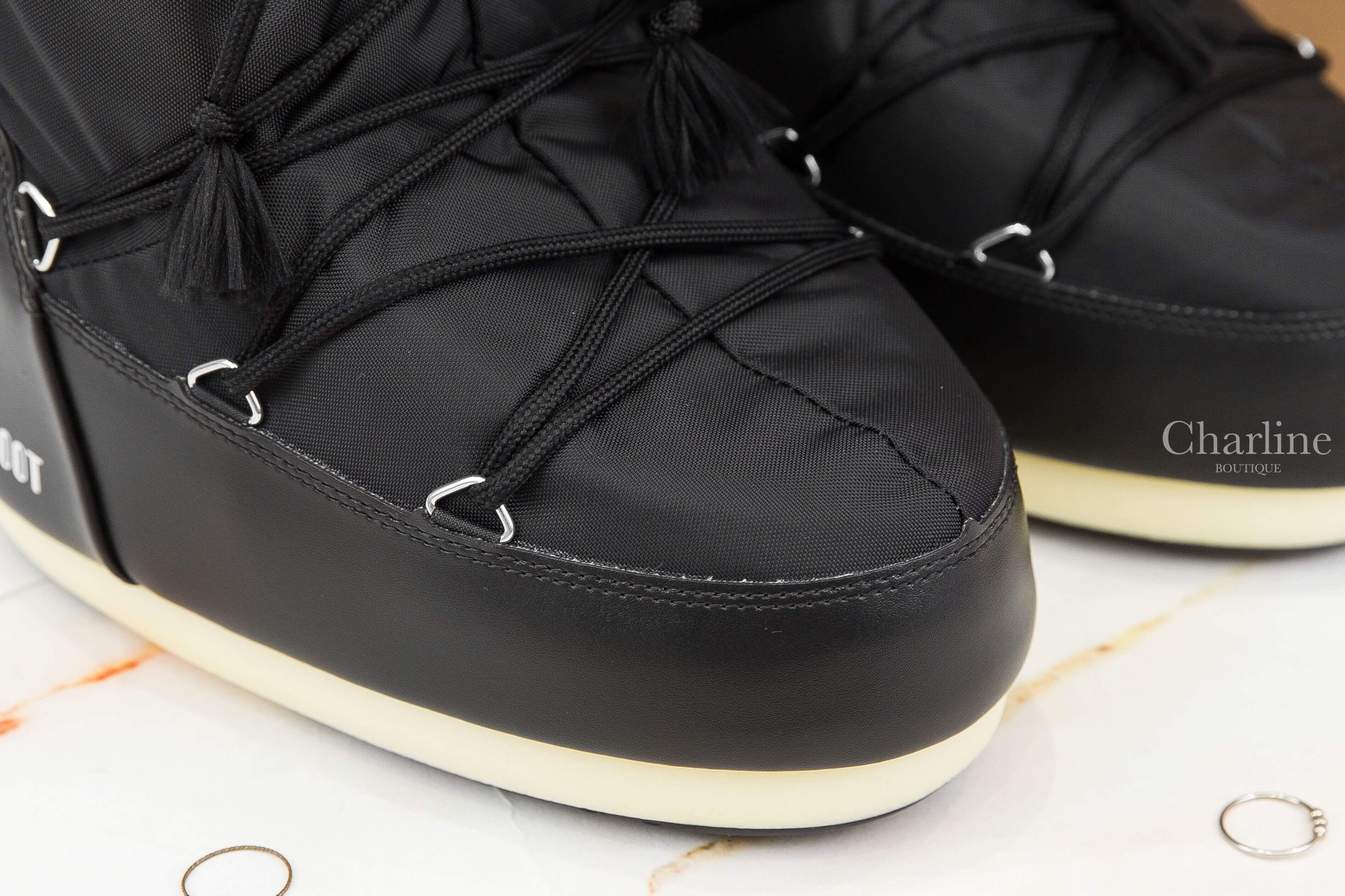 Moon Boot Icon Black Nylon Boots 黑色尼龍白字抽繩高筒雪靴