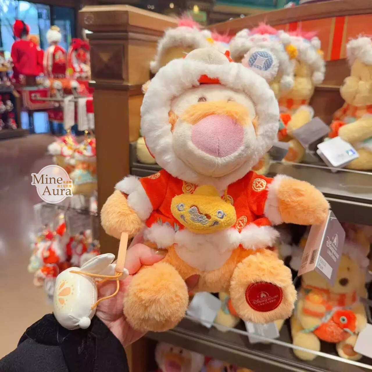 2026 新春 小熊維尼和朋友們系列 跳跳虎 Tigger 娃娃 玩偶 -上海迪士尼樂園