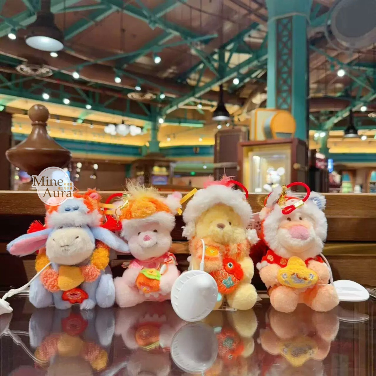 2026 新春 小熊維尼和朋友們系列 小熊維尼 Winnie the Pooh 絨毛 鑰匙圈 吊飾 -上海迪士尼樂園