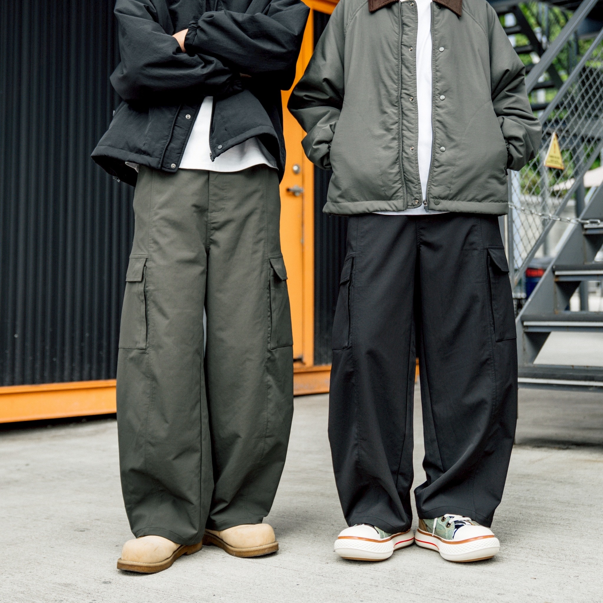 #預購 SBG 掀蓋口袋側隱藏拉鍊彈力彎刀長褲 兩色 SB8016