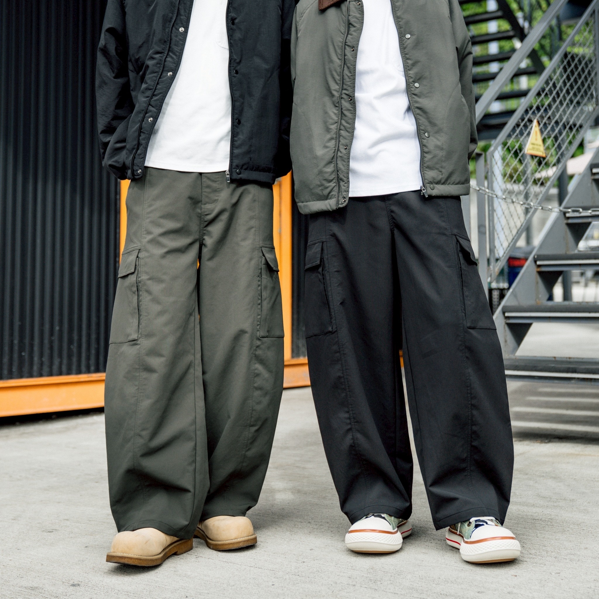 #預購 SBG 掀蓋口袋側隱藏拉鍊彈力彎刀長褲 兩色 SB8016