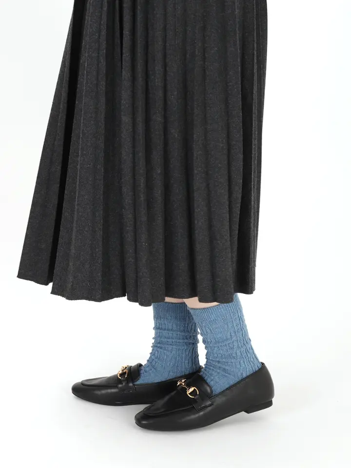 [現貨優惠] 靴下屋 紡毛麻花針織襪 04米白