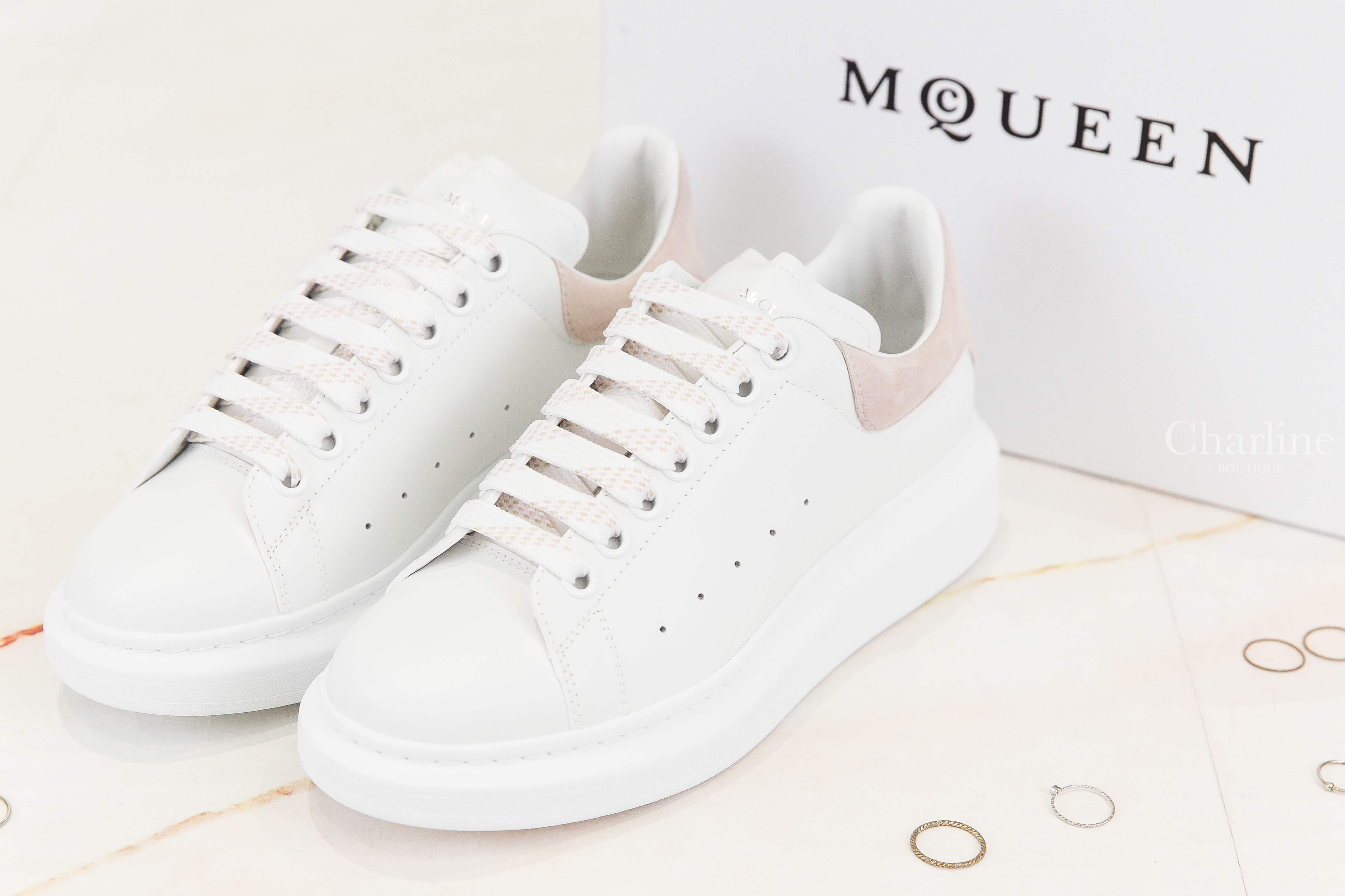 Alexander McQueen Women's Oversized Sneaker In White / Patchouli 白色淺粉麂皮小牛皮運動鞋-Charline Boutique 精品代購